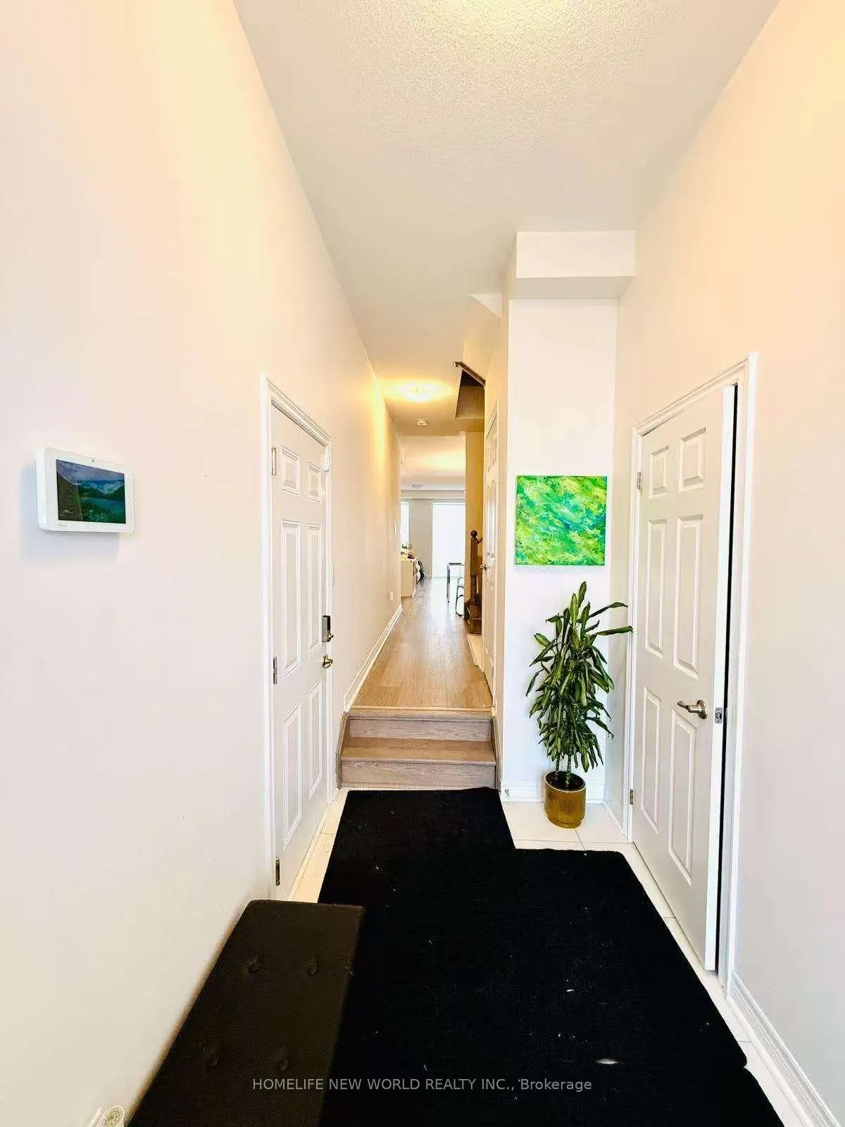 Photo 3 of 126 Mumbai Drive, Markham, Middlefield — HOMEH