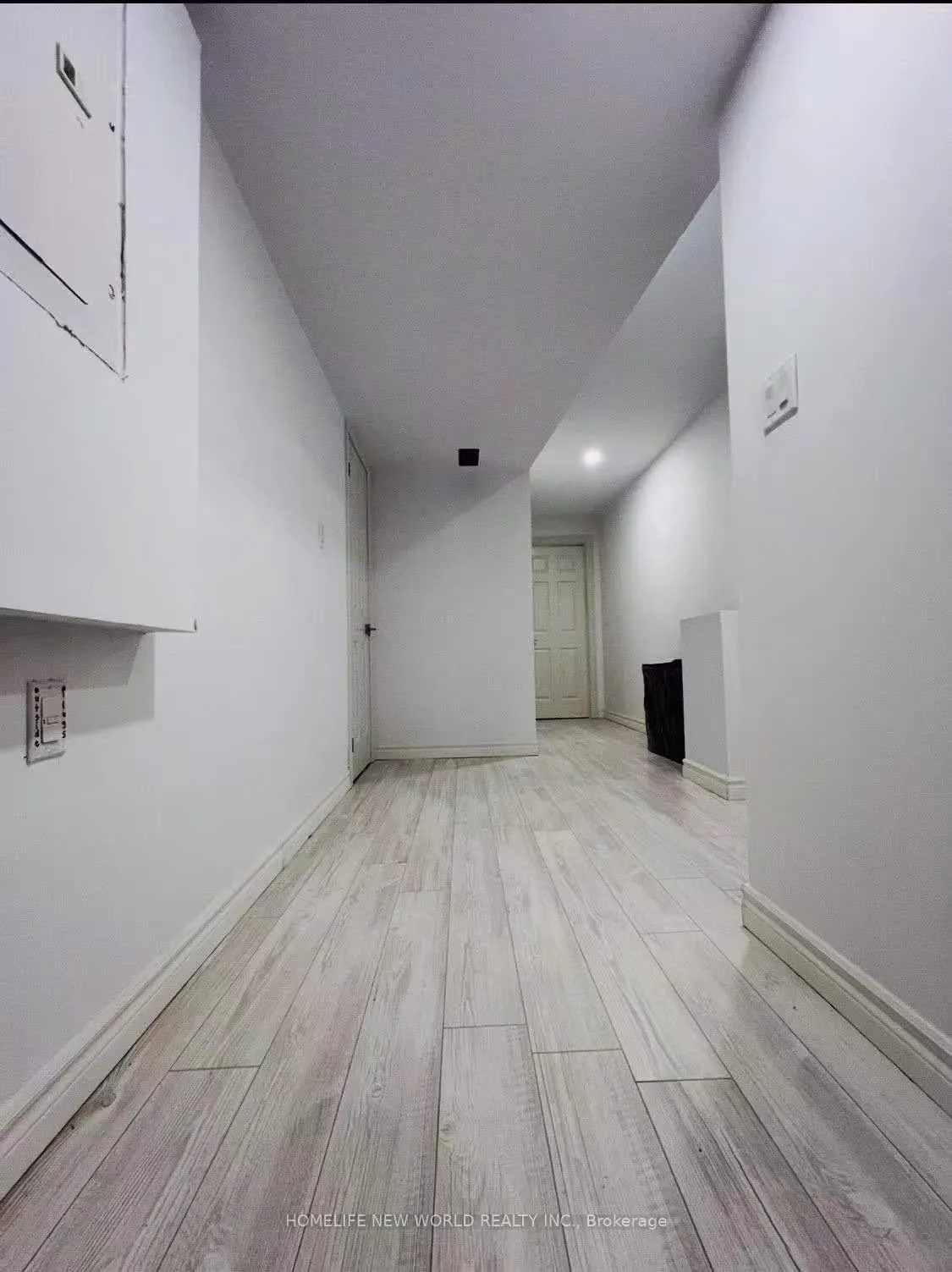 Photo 11 of 126 Mumbai Drive, Markham, Middlefield — HOMEH