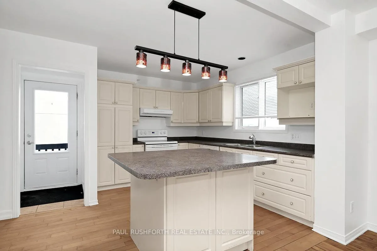 Photo 8 of Unit B, 56 Lotta Avenue, Ottawa, Meadowlands/St. Claire Gardens — HOMEH