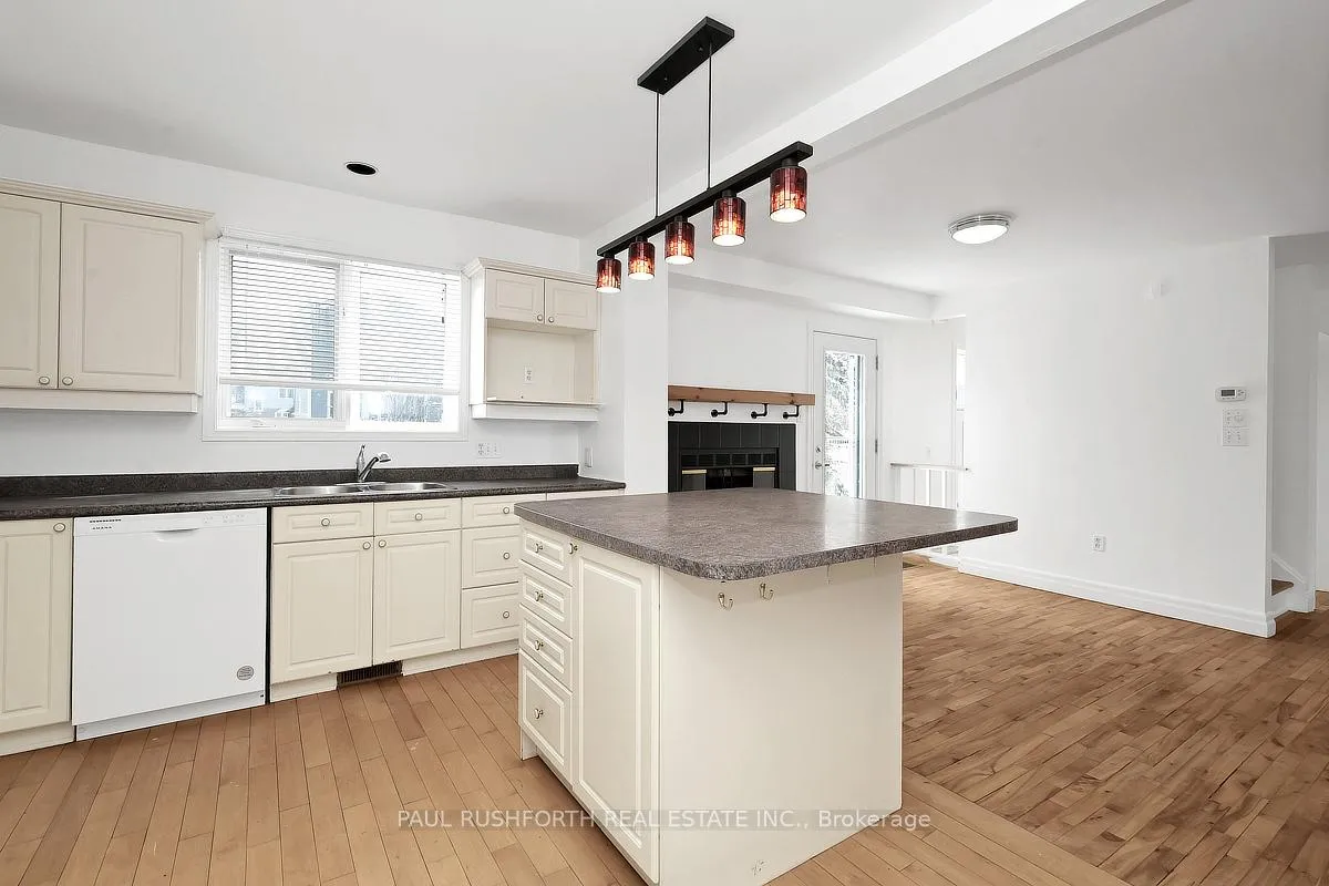 Photo 10 of Unit B, 56 Lotta Avenue, Ottawa, Meadowlands/St. Claire Gardens — HOMEH
