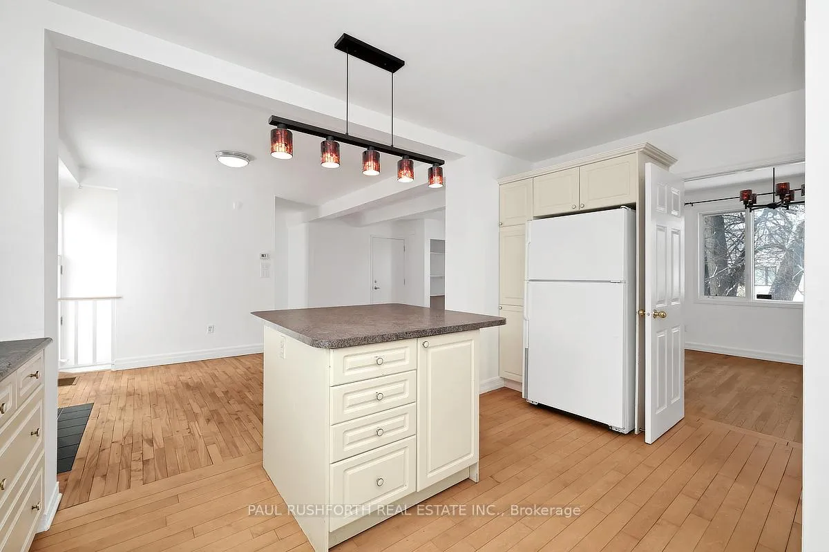 Photo 11 of Unit B, 56 Lotta Avenue, Ottawa, Meadowlands/St. Claire Gardens — HOMEH
