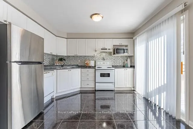 Photo 13 of 1637 Stover Crescent, Milton, Clarke — HOMEH