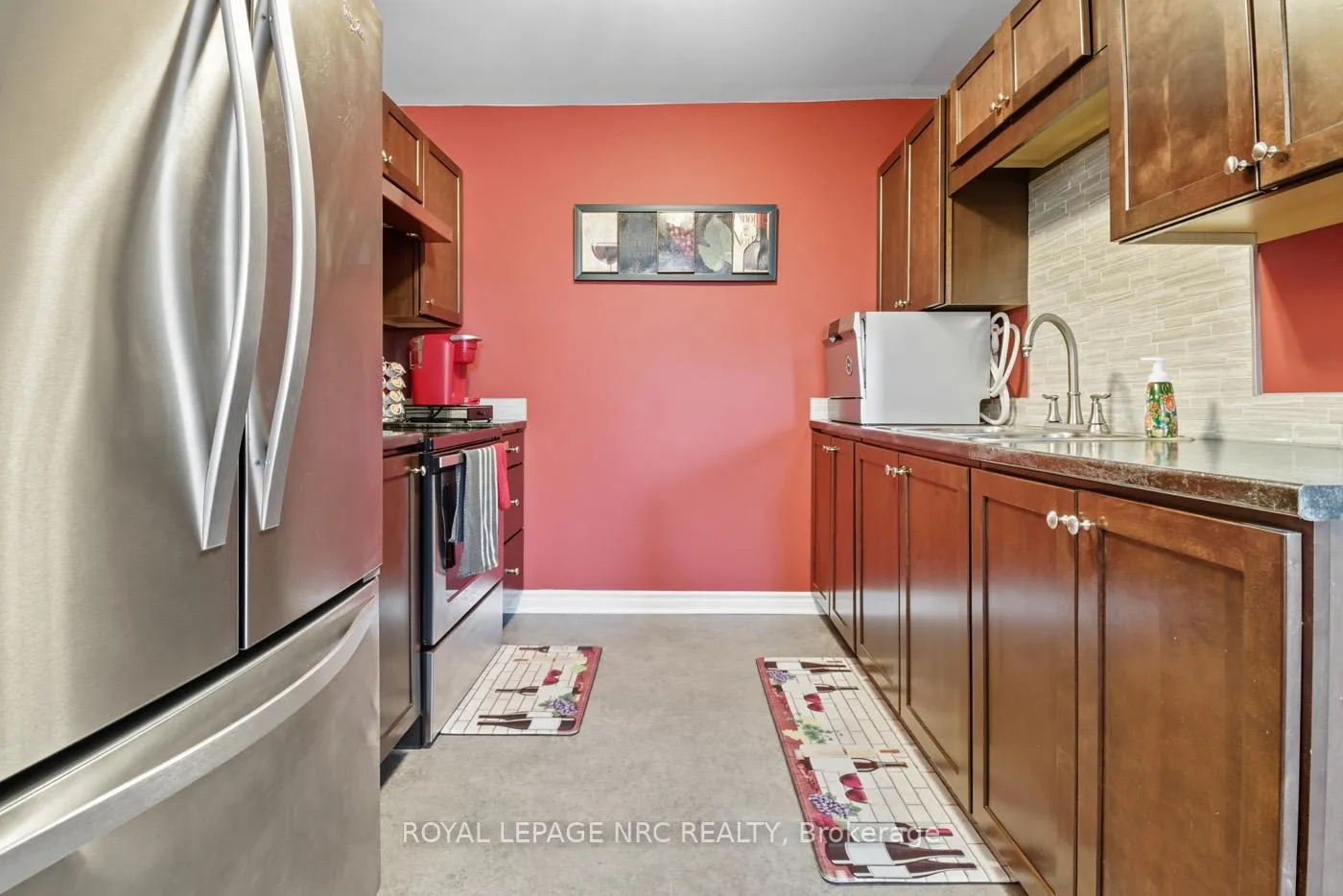 Photo 3 of 117 Bartlett Street, Thorold, Allanburg/Thorold South — HOMEH