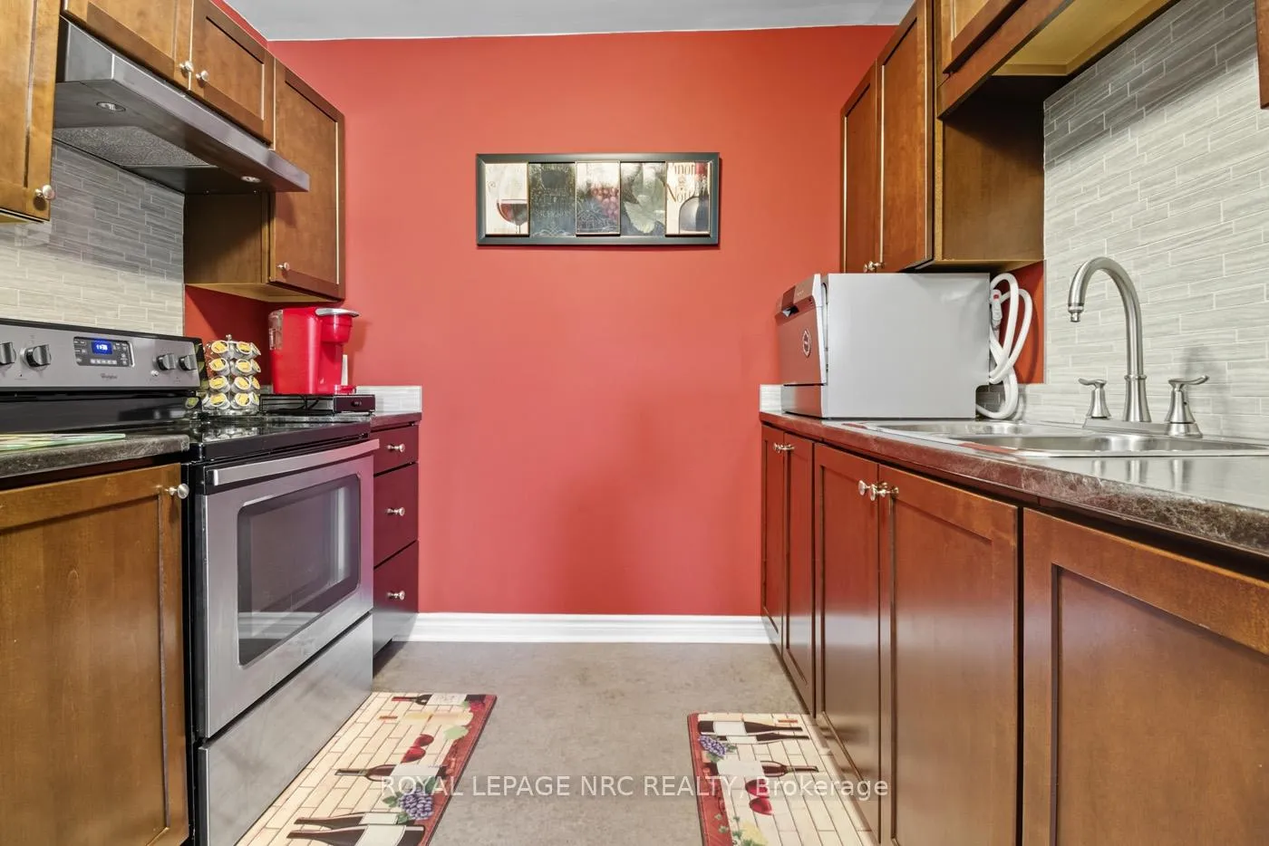 Photo 4 of 117 Bartlett Street, Thorold, Allanburg/Thorold South — HOMEH