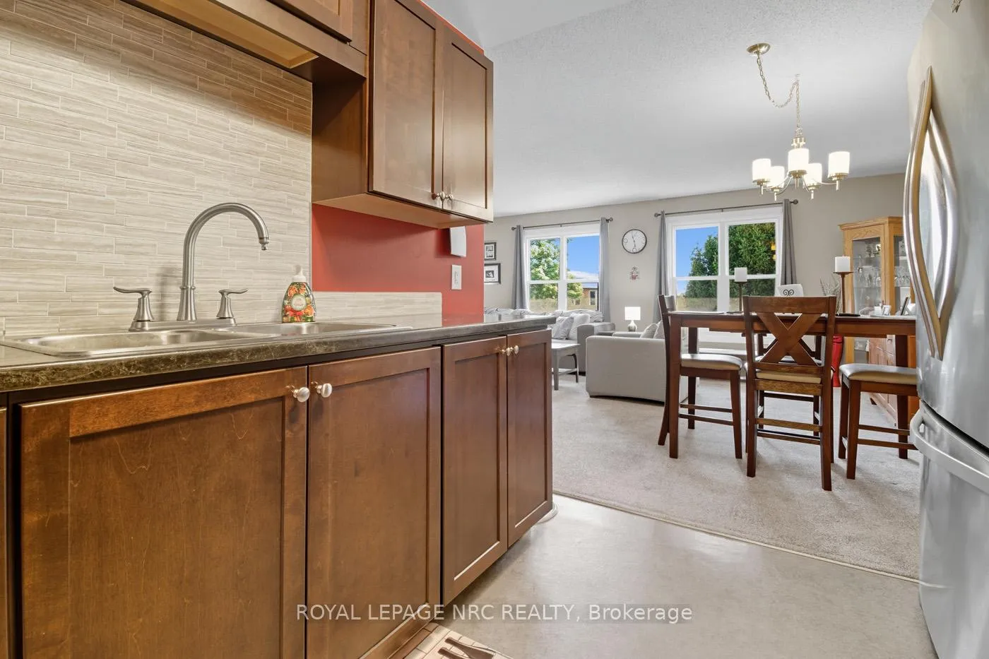 Photo 7 of 117 Bartlett Street, Thorold, Allanburg/Thorold South — HOMEH