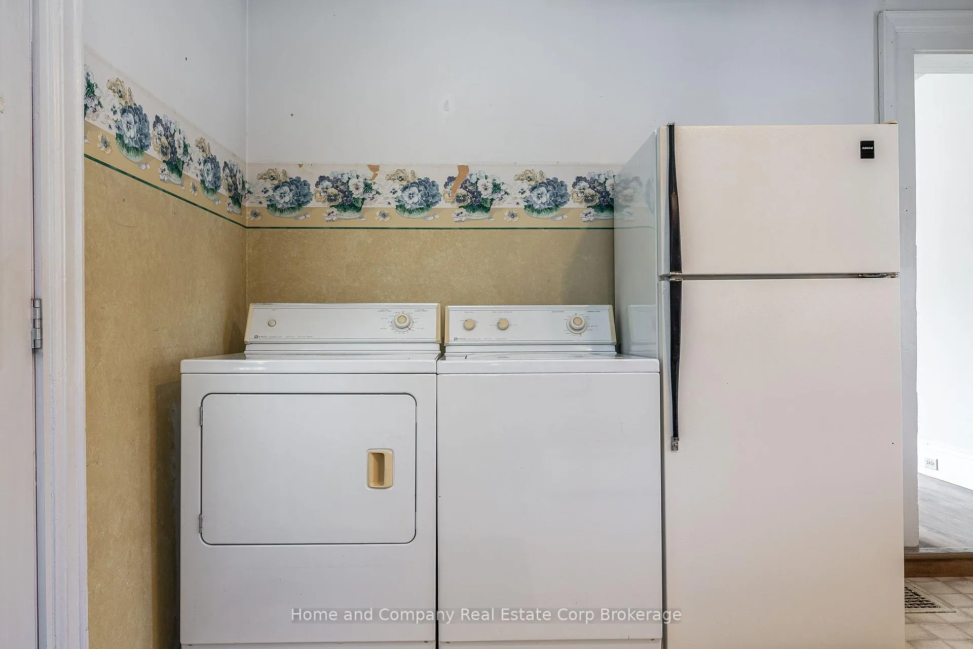 Photo 20 of 70 Dufferin Street, Stratford — HOMEH