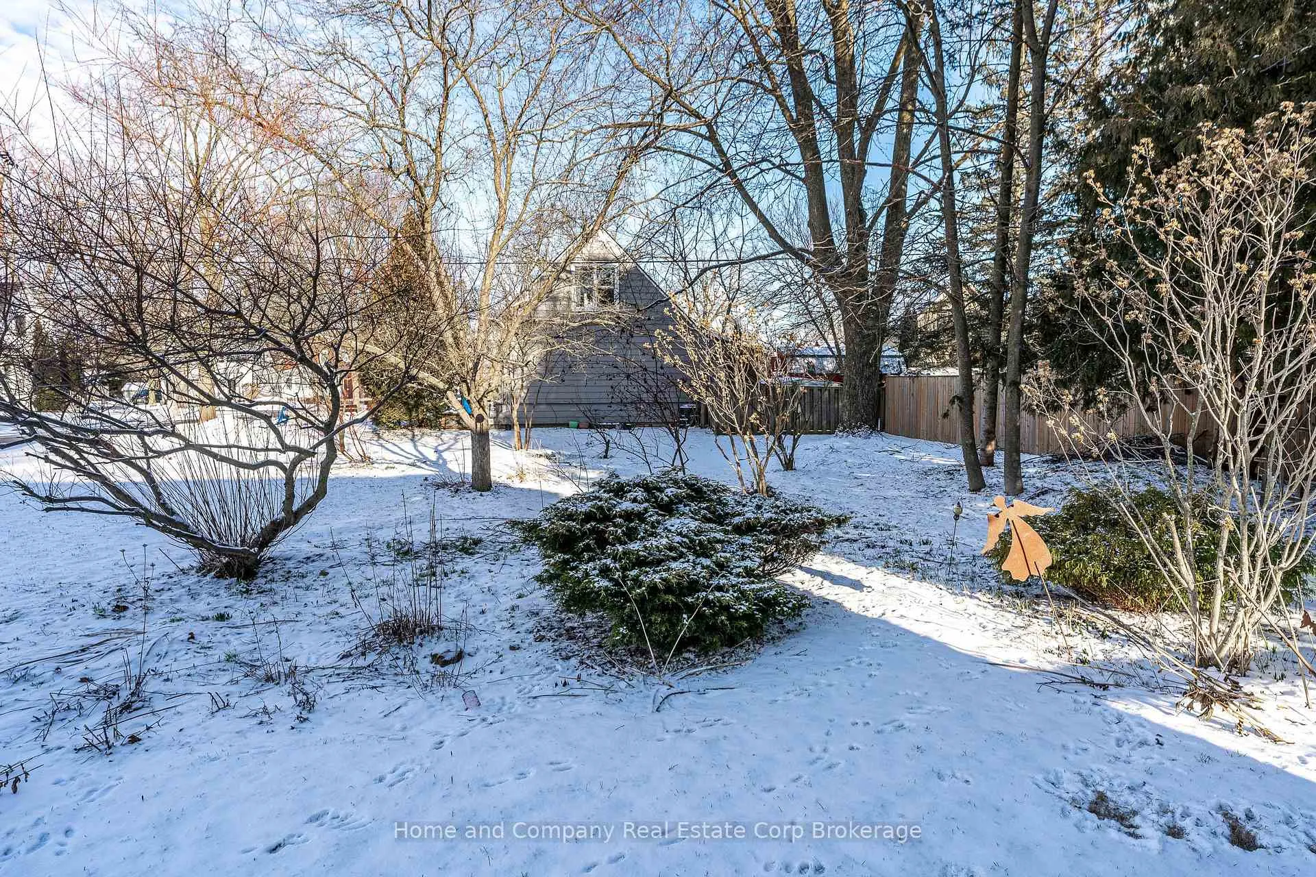 Photo 28 of 70 Dufferin Street, Stratford — HOMEH
