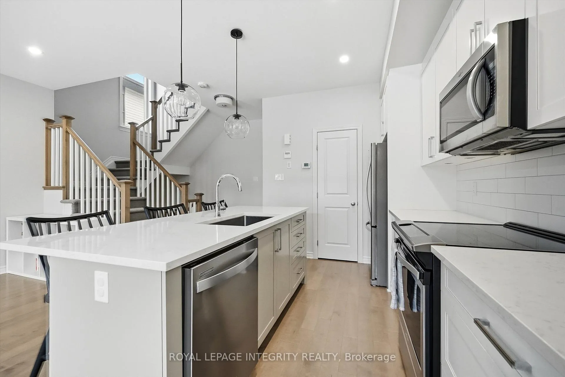 Photo 9 of 518 Stadacone Row, Ottawa, Avalon West — HOMEH