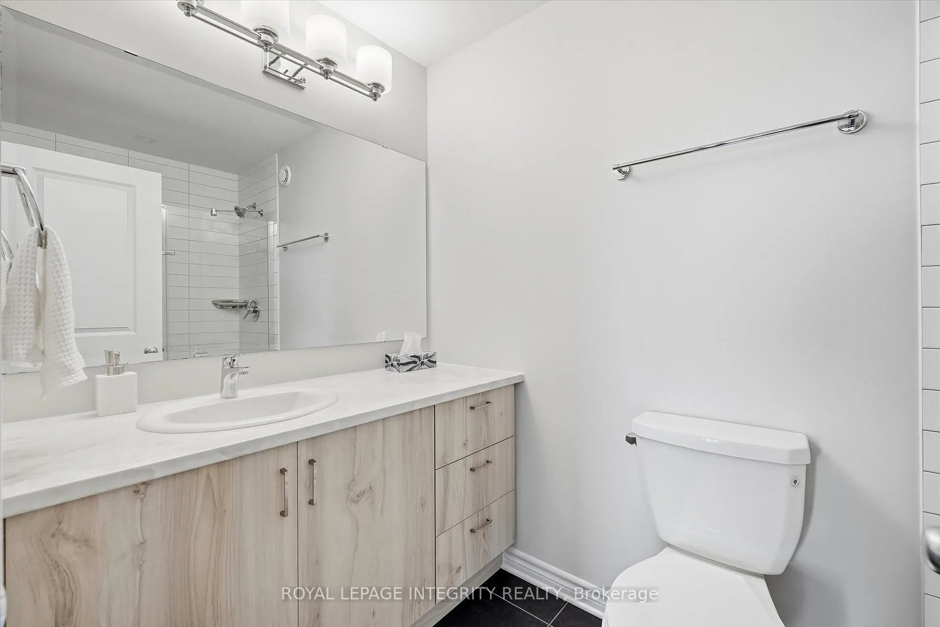 Photo 22 of 518 Stadacone Row, Ottawa, Avalon West — HOMEH