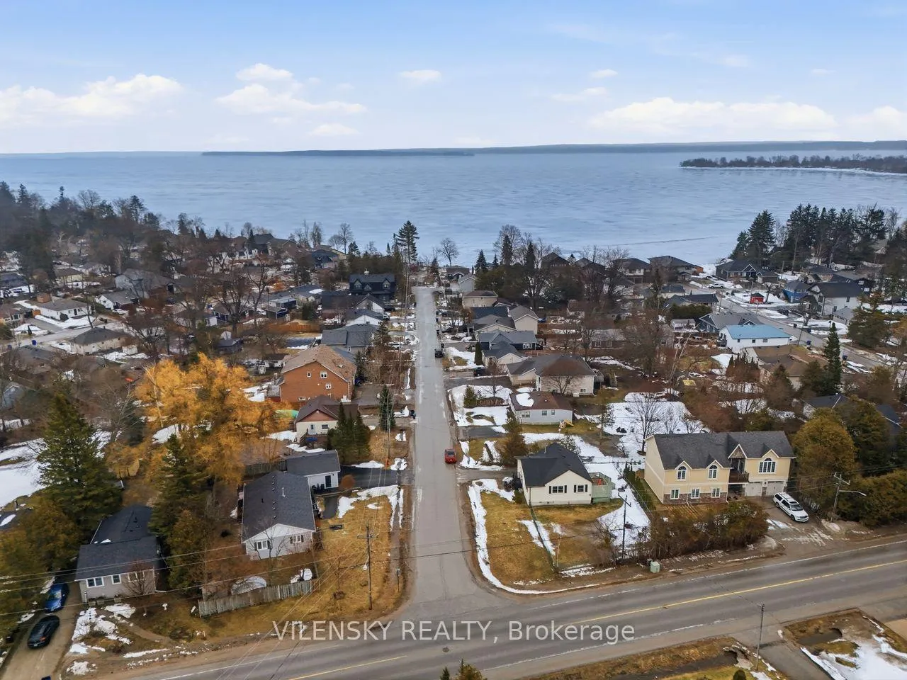 Photo 2 of 941 Vicrol Drive, Innisfil, Alcona — HOMEH