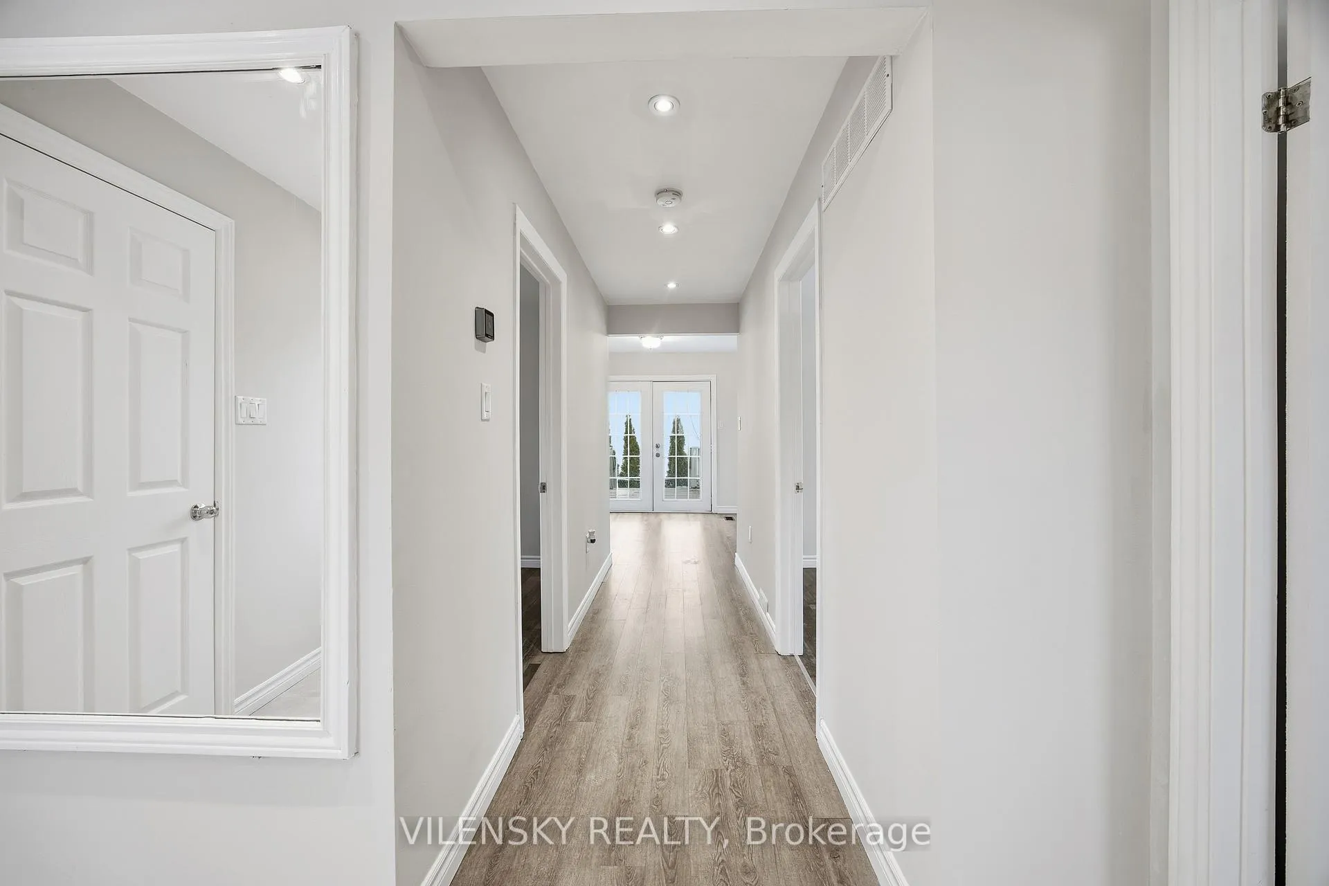 Photo 17 of 941 Vicrol Drive, Innisfil, Alcona — HOMEH