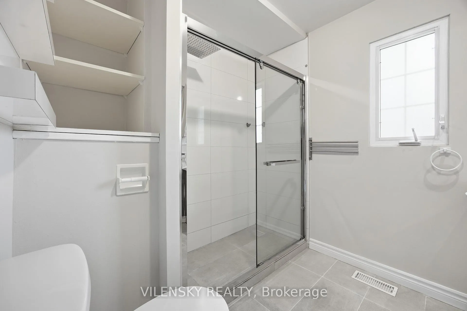 Photo 29 of 941 Vicrol Drive, Innisfil, Alcona — HOMEH