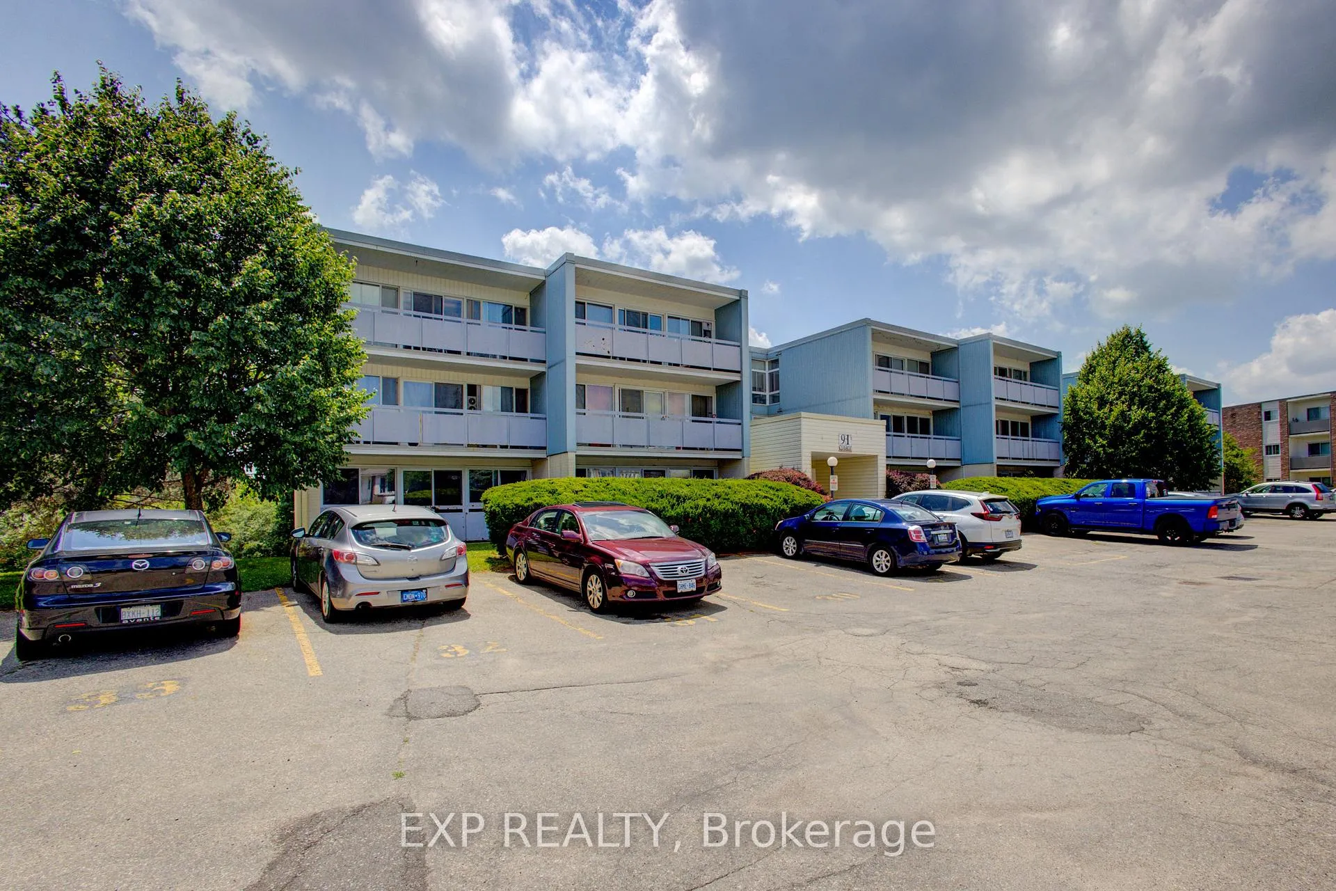 Photo 1 of Unit 202, 91 Conroy Crescent, Guelph, Dovercliffe Park/Old University — HOMEH