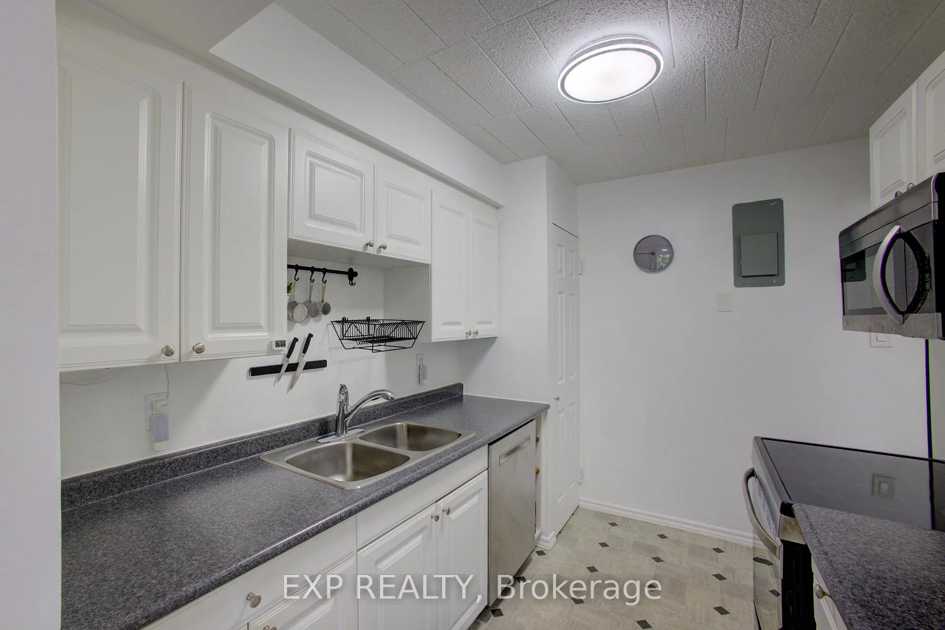 Photo 12 of Unit 202, 91 Conroy Crescent, Guelph, Dovercliffe Park/Old University — HOMEH
