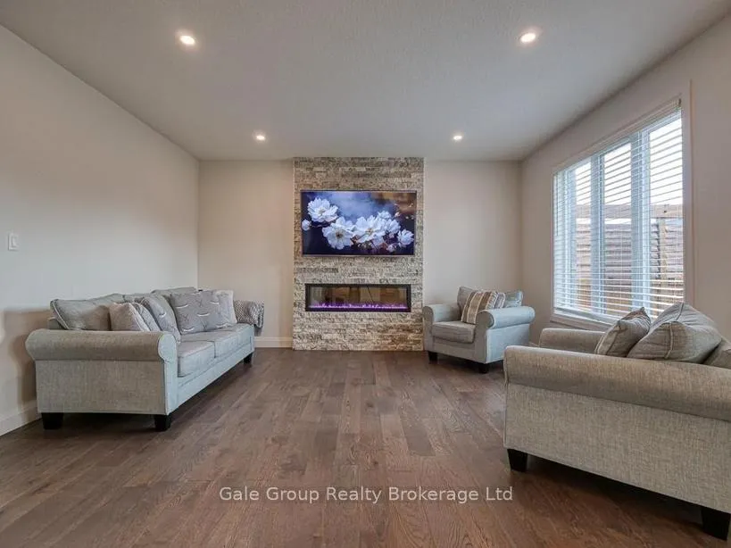 Photo 8 of 95 Thames Springs Crescent, Zorra, Thamesford — HOMEH