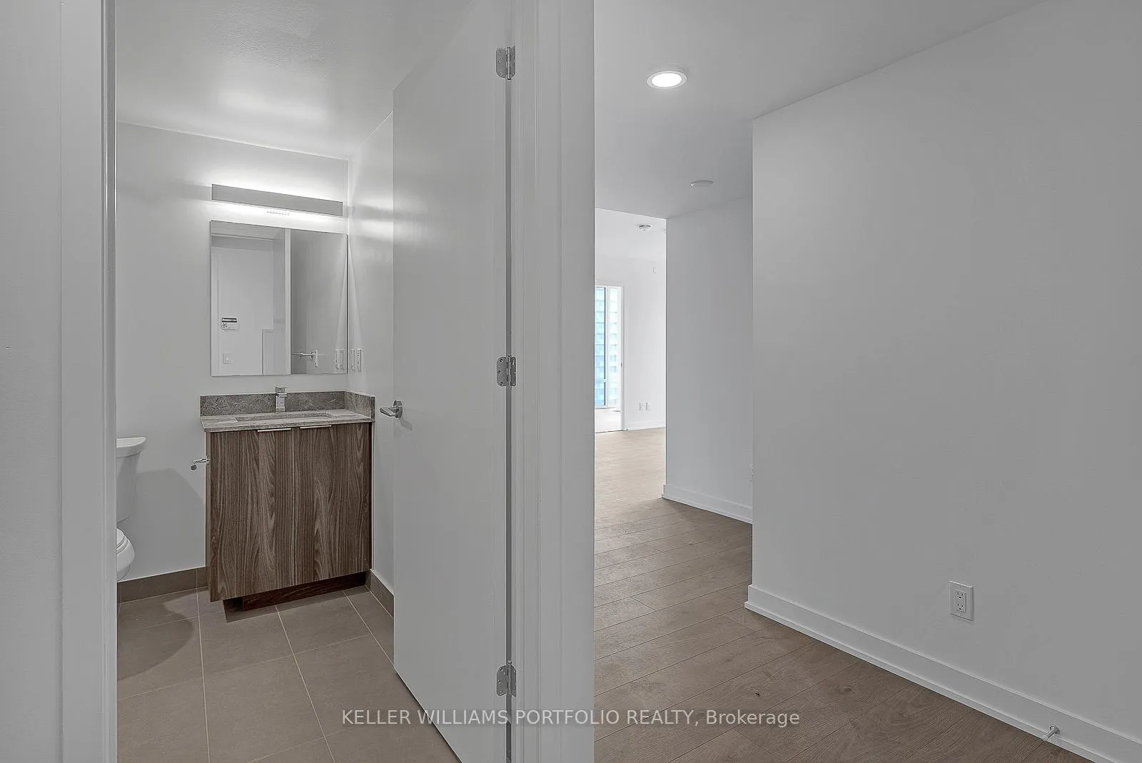 Photo 1 of Unit 3912, 501 Yonge Street, Toronto, Church-Yonge Corridor — HOMEH