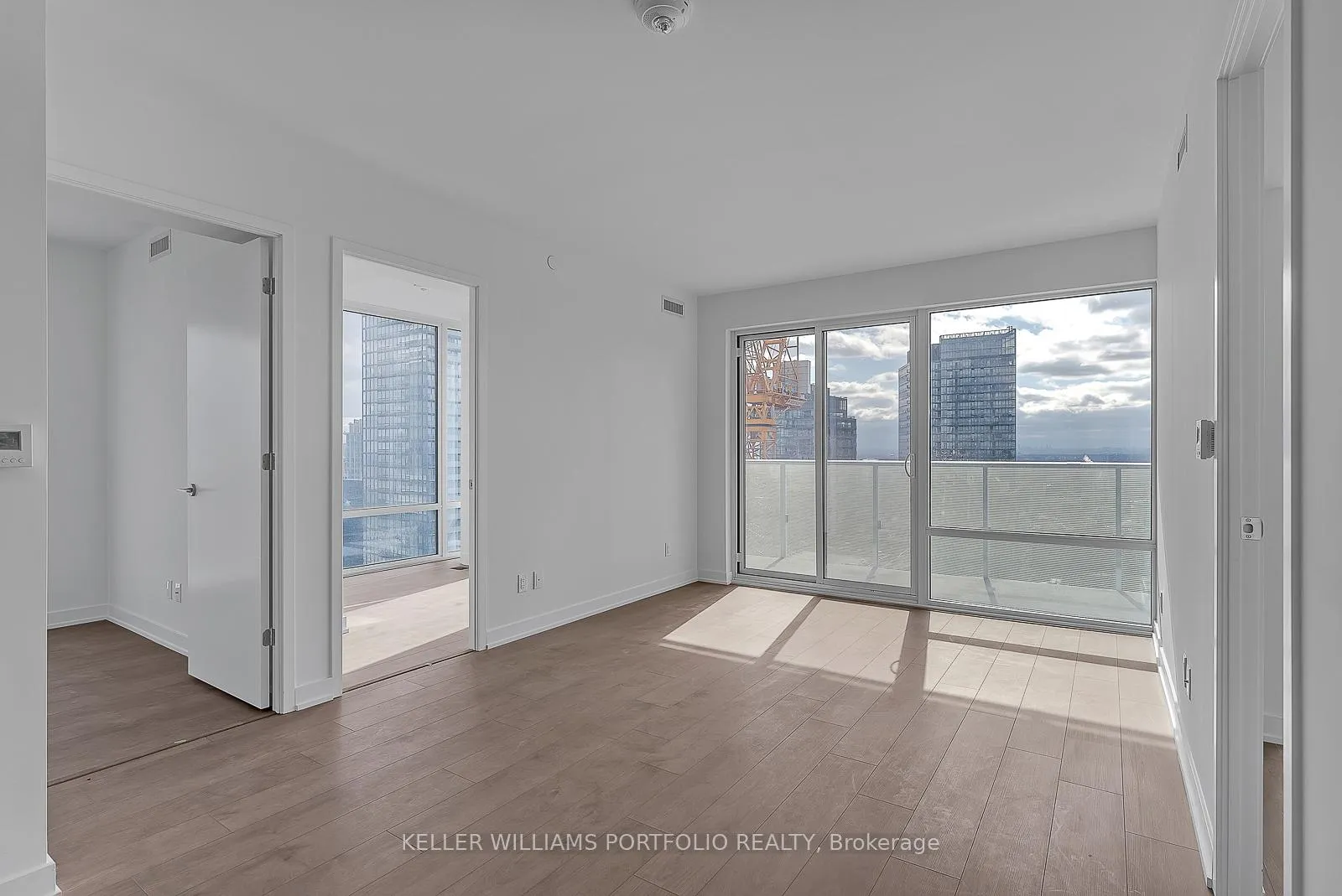 Photo 6 of Unit 3912, 501 Yonge Street, Toronto, Church-Yonge Corridor — HOMEH
