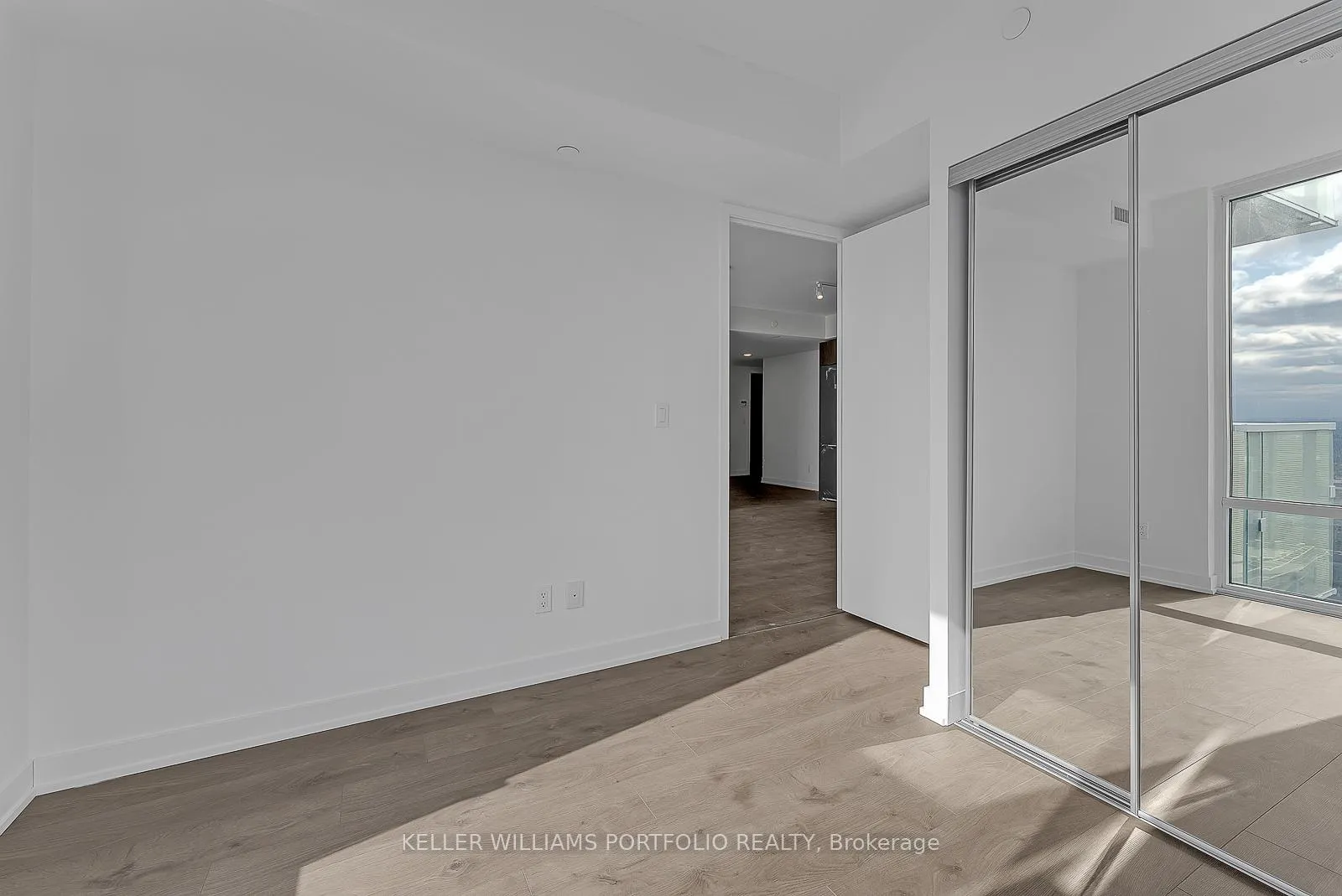 Photo 11 of Unit 3912, 501 Yonge Street, Toronto, Church-Yonge Corridor — HOMEH