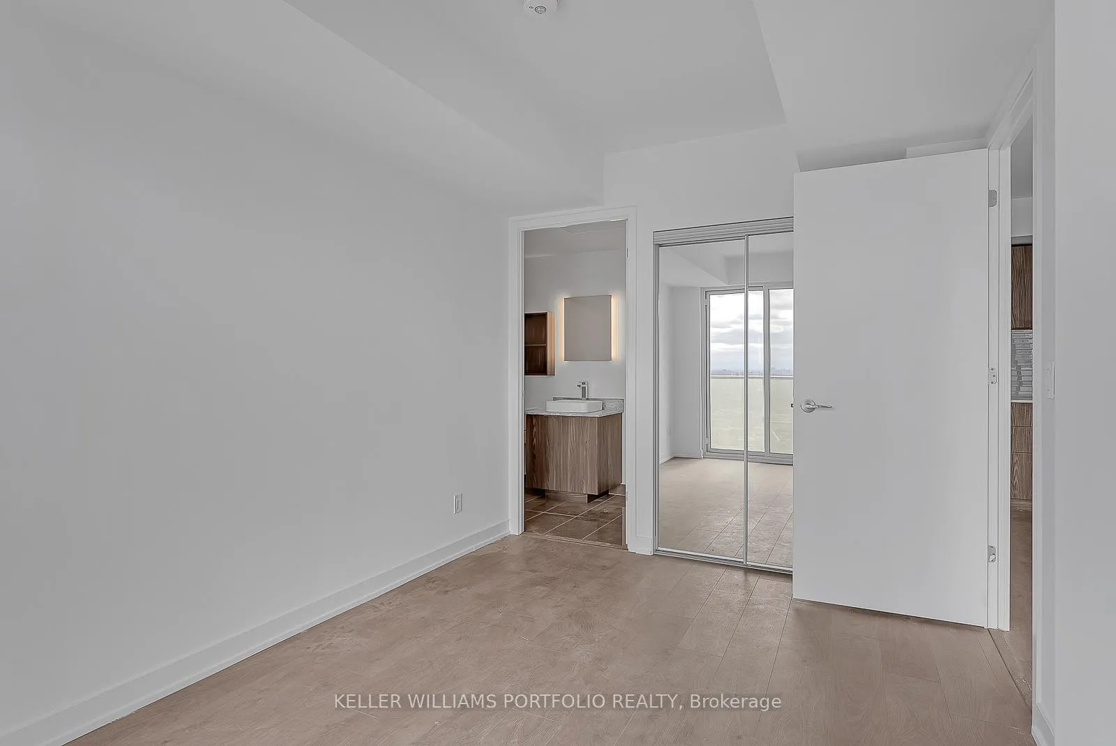 Photo 16 of Unit 3912, 501 Yonge Street, Toronto, Church-Yonge Corridor — HOMEH