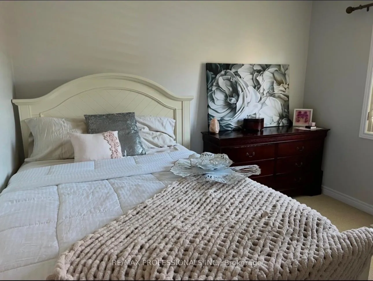 Photo 11 of 54 Nicholas Drive, St. Catharines, Rykert/Vansickle — HOMEH