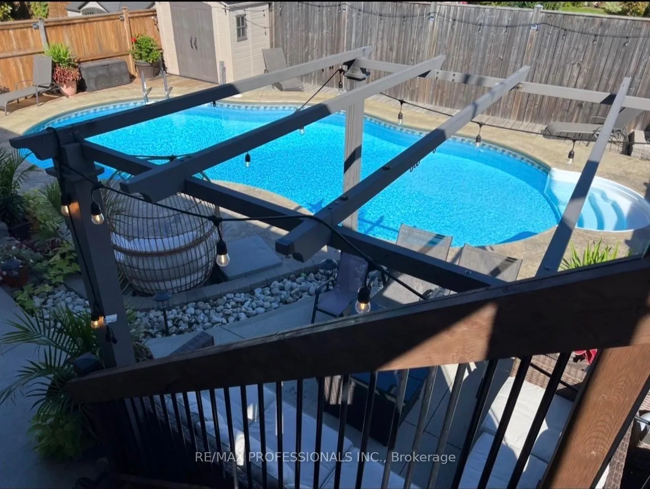Photo 20 of 54 Nicholas Drive, St. Catharines, Rykert/Vansickle — HOMEH