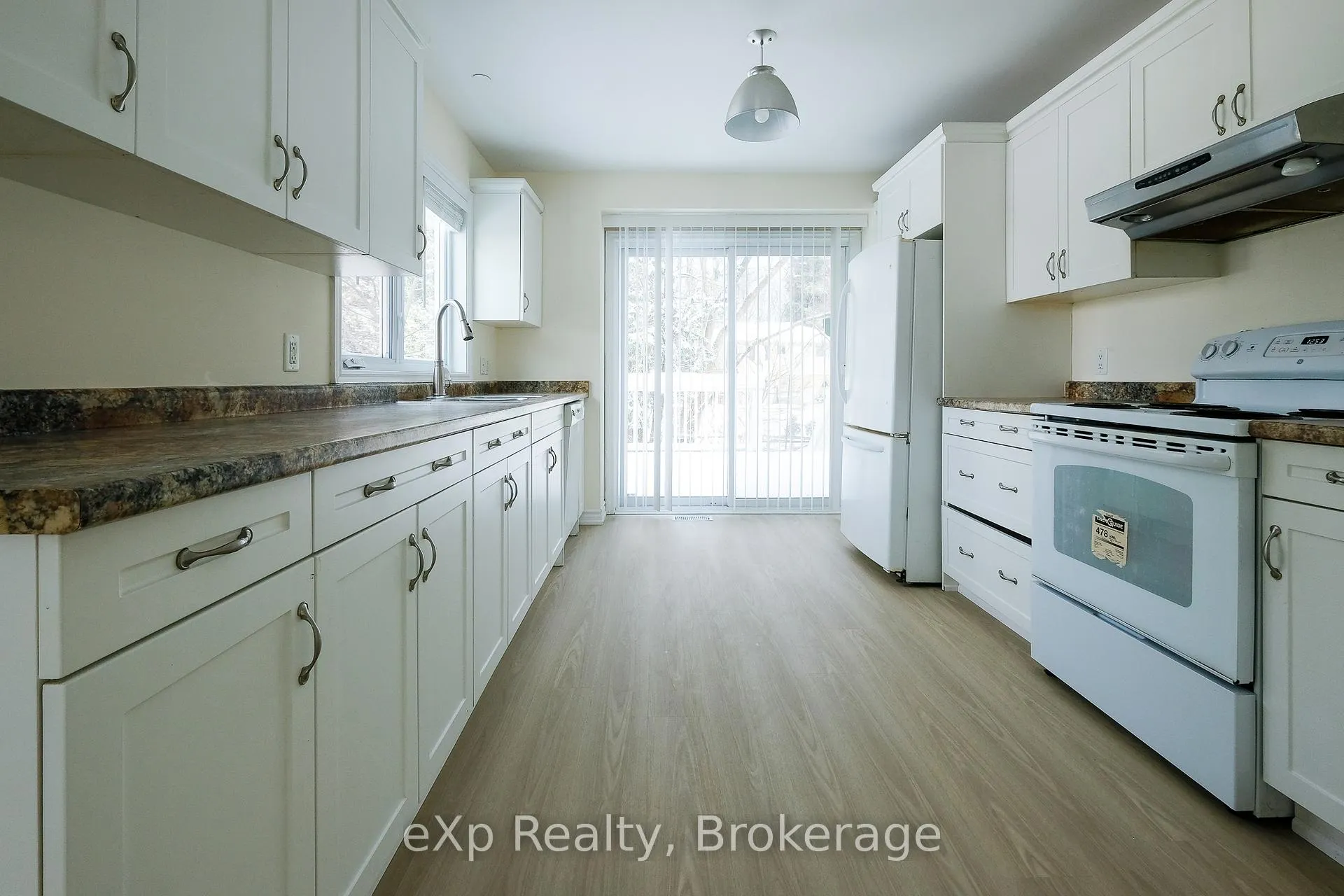 Photo 10 of 650 6th Street E, Owen Sound — HOMEH
