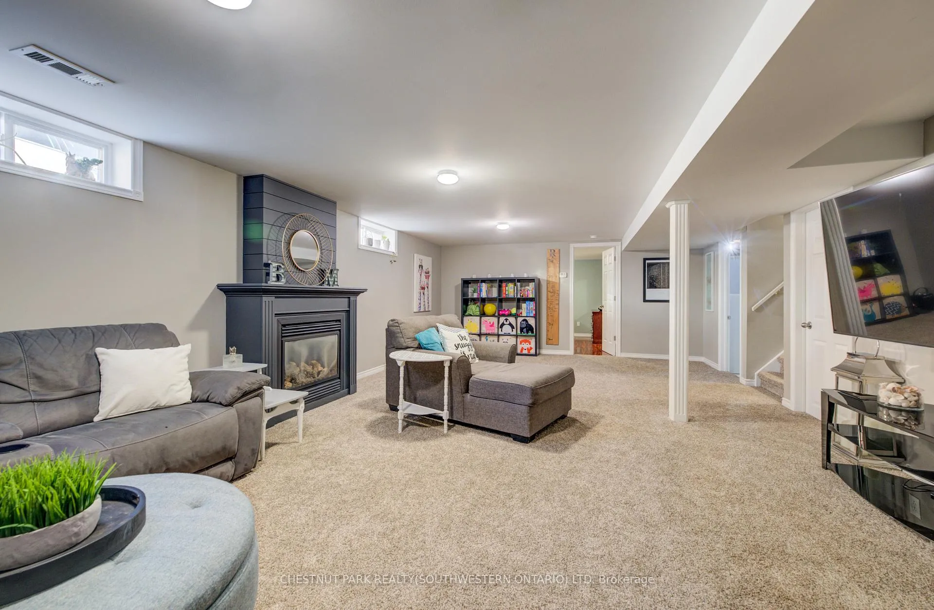 Photo 25 of 50 Farrier Drive, Kitchener, Pioneer Park — HOMEH
