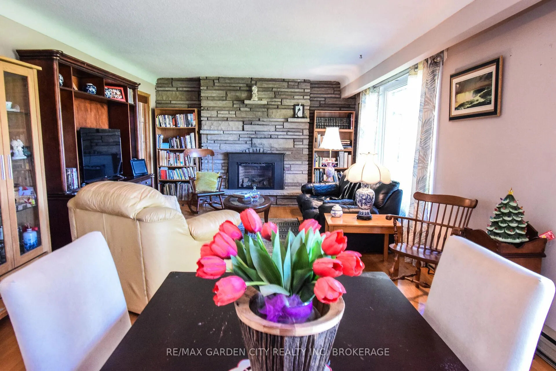 Photo 11 of 9735 Carl Road, Niagara Falls, Schisler — HOMEH