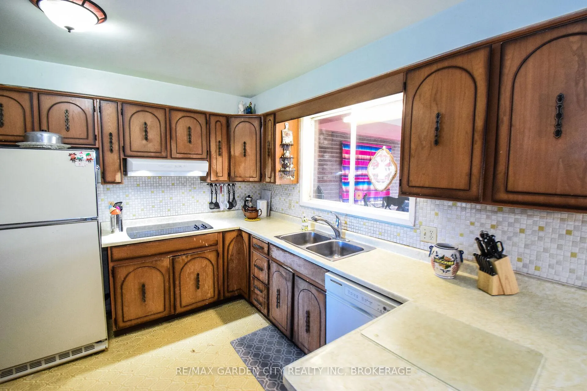 Photo 18 of 9735 Carl Road, Niagara Falls, Schisler — HOMEH