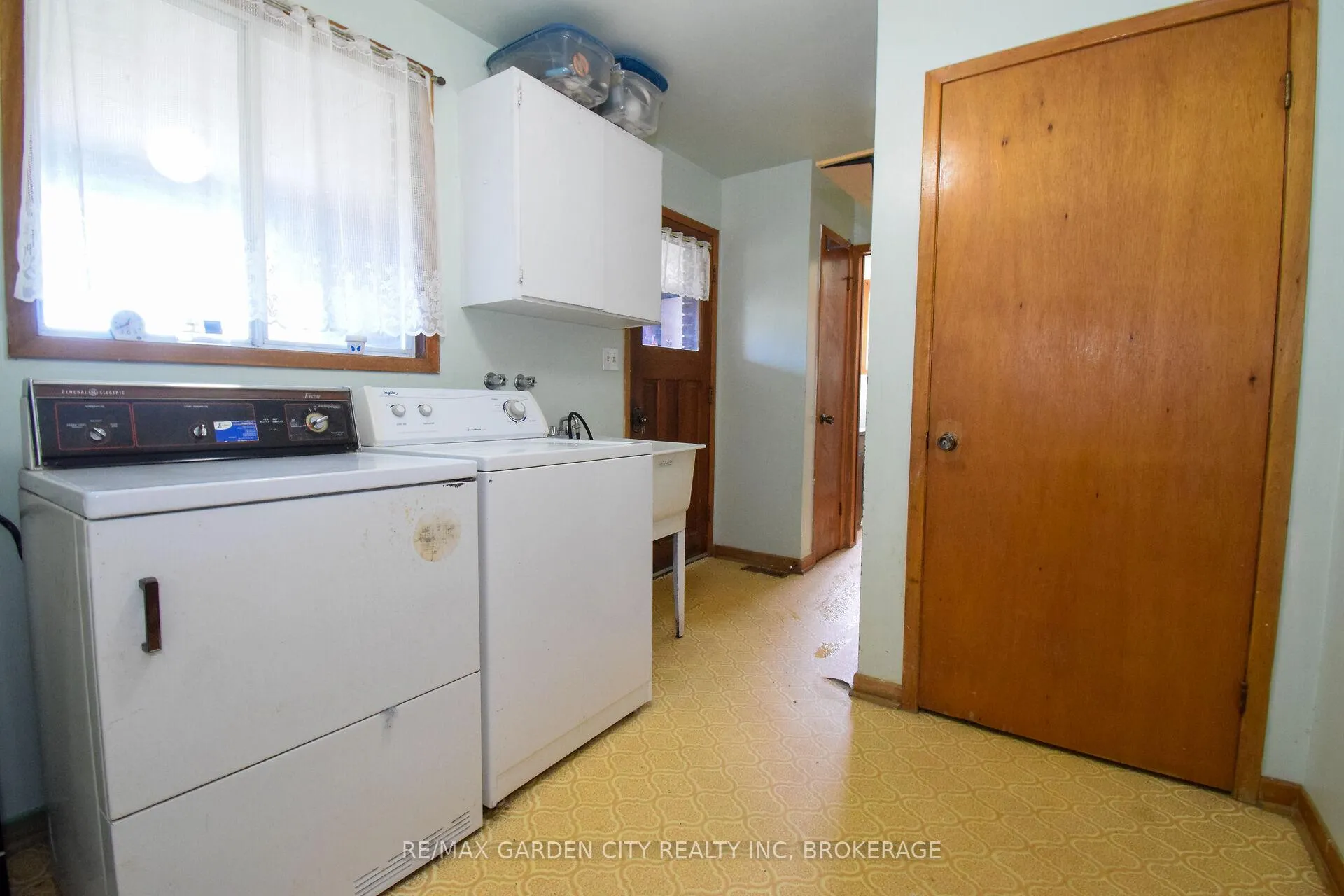 Photo 29 of 9735 Carl Road, Niagara Falls, Schisler — HOMEH