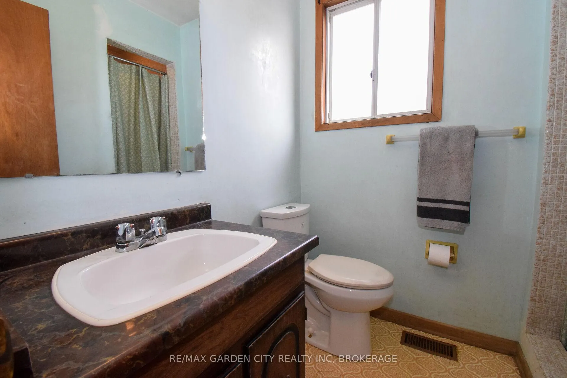 Photo 30 of 9735 Carl Road, Niagara Falls, Schisler — HOMEH