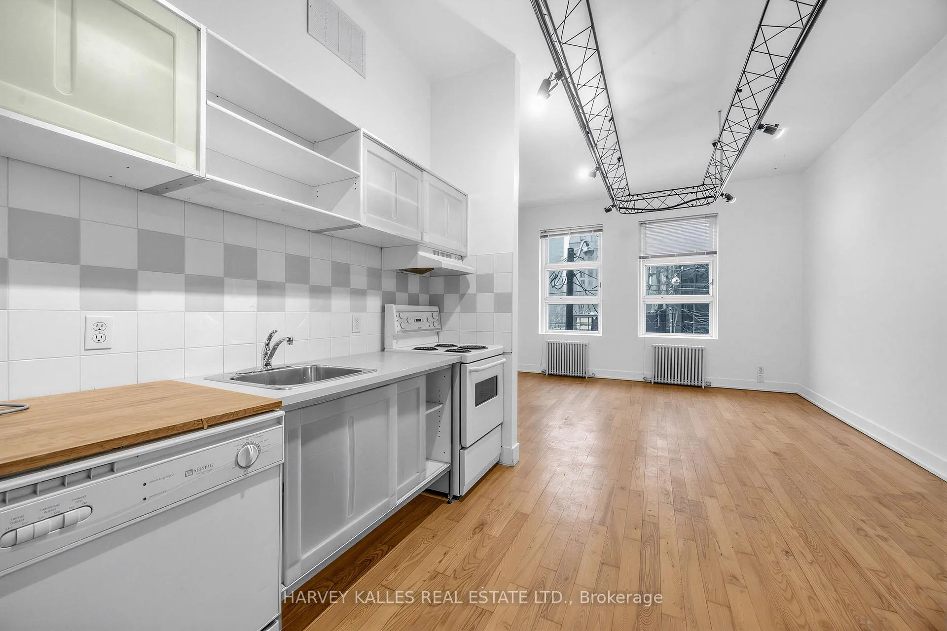 Photo 13 of 106 Queen Street E, Toronto, Church-Yonge Corridor — HOMEH