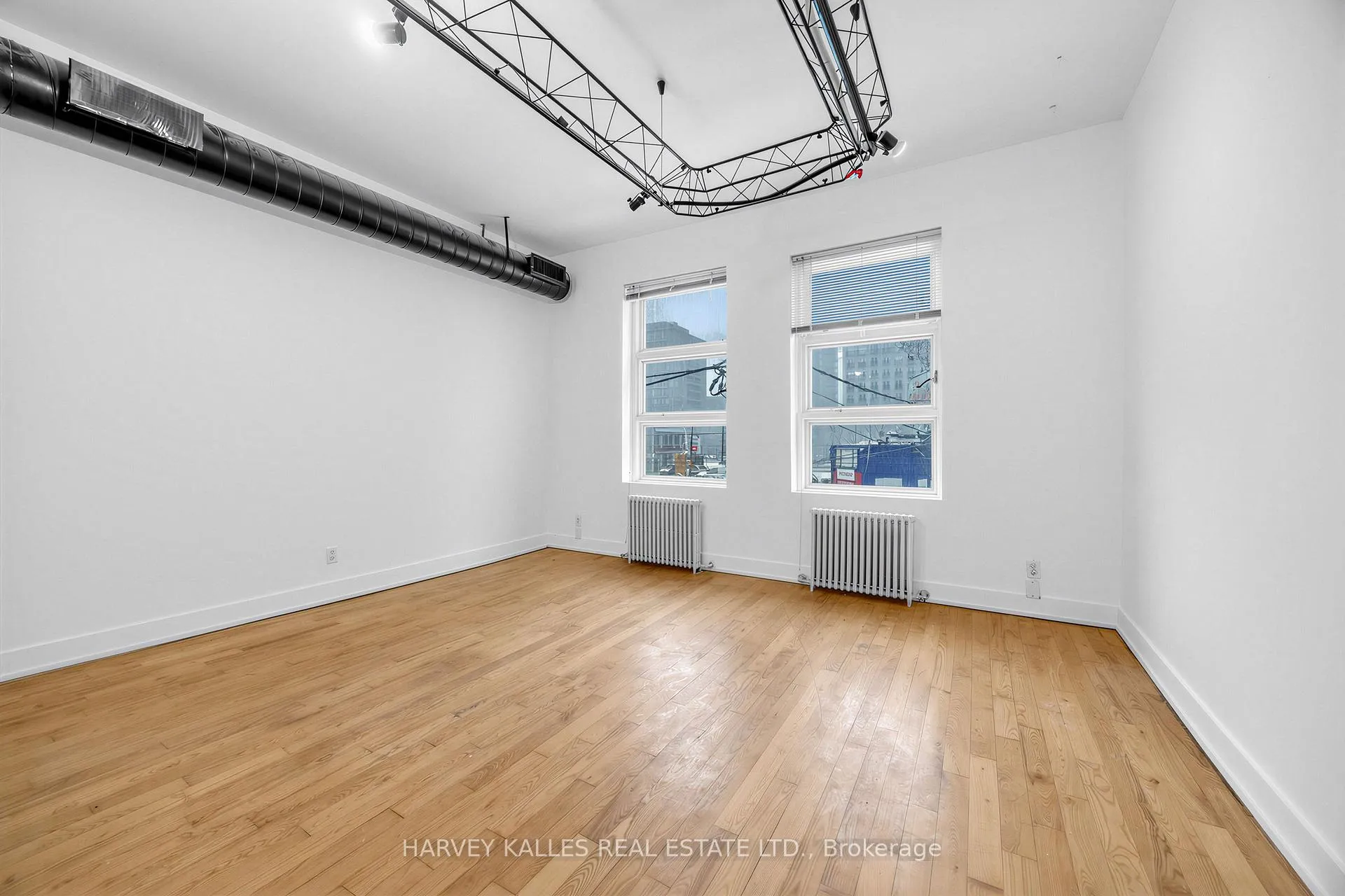 Photo 14 of 106 Queen Street E, Toronto, Church-Yonge Corridor — HOMEH