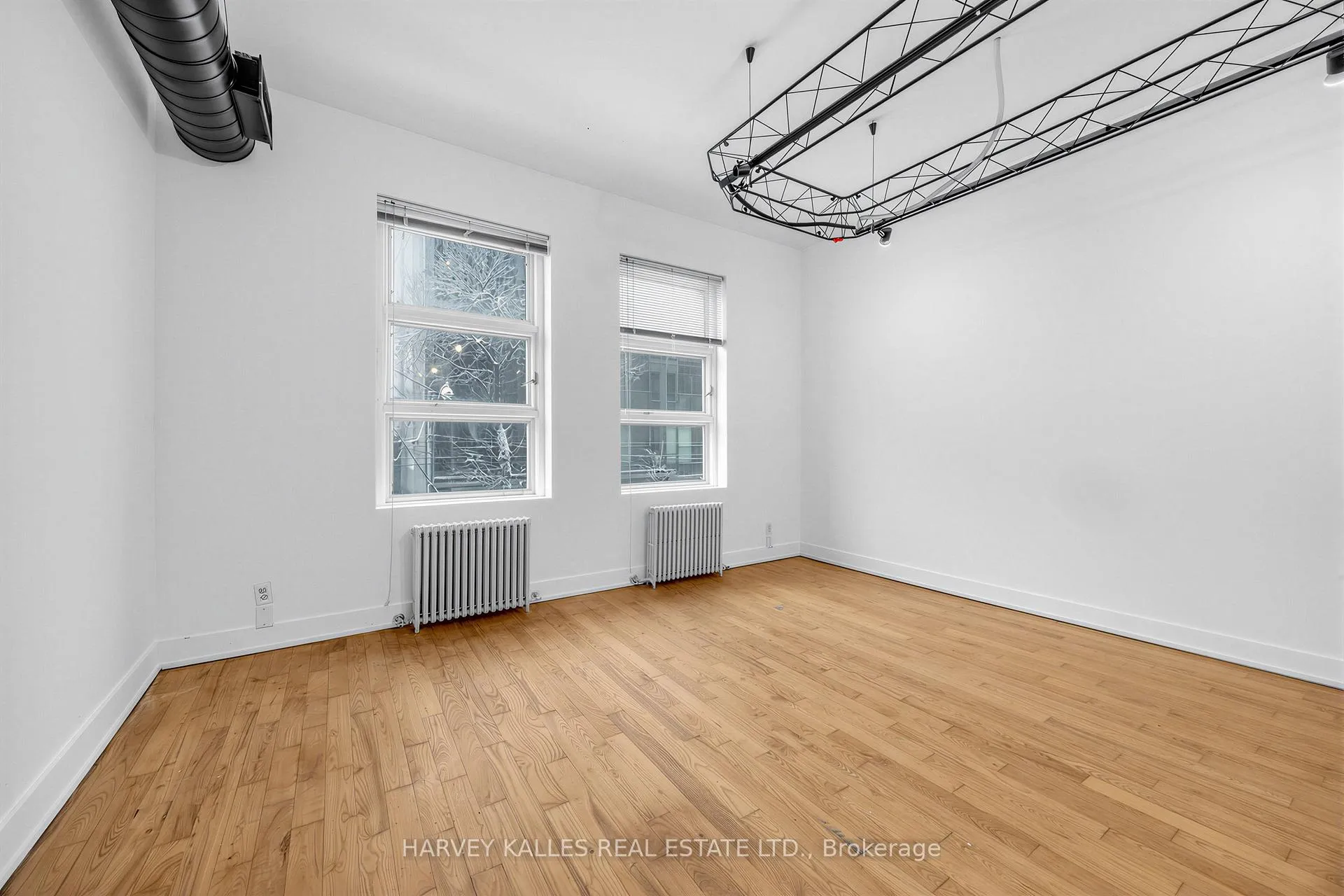 Photo 15 of 106 Queen Street E, Toronto, Church-Yonge Corridor — HOMEH