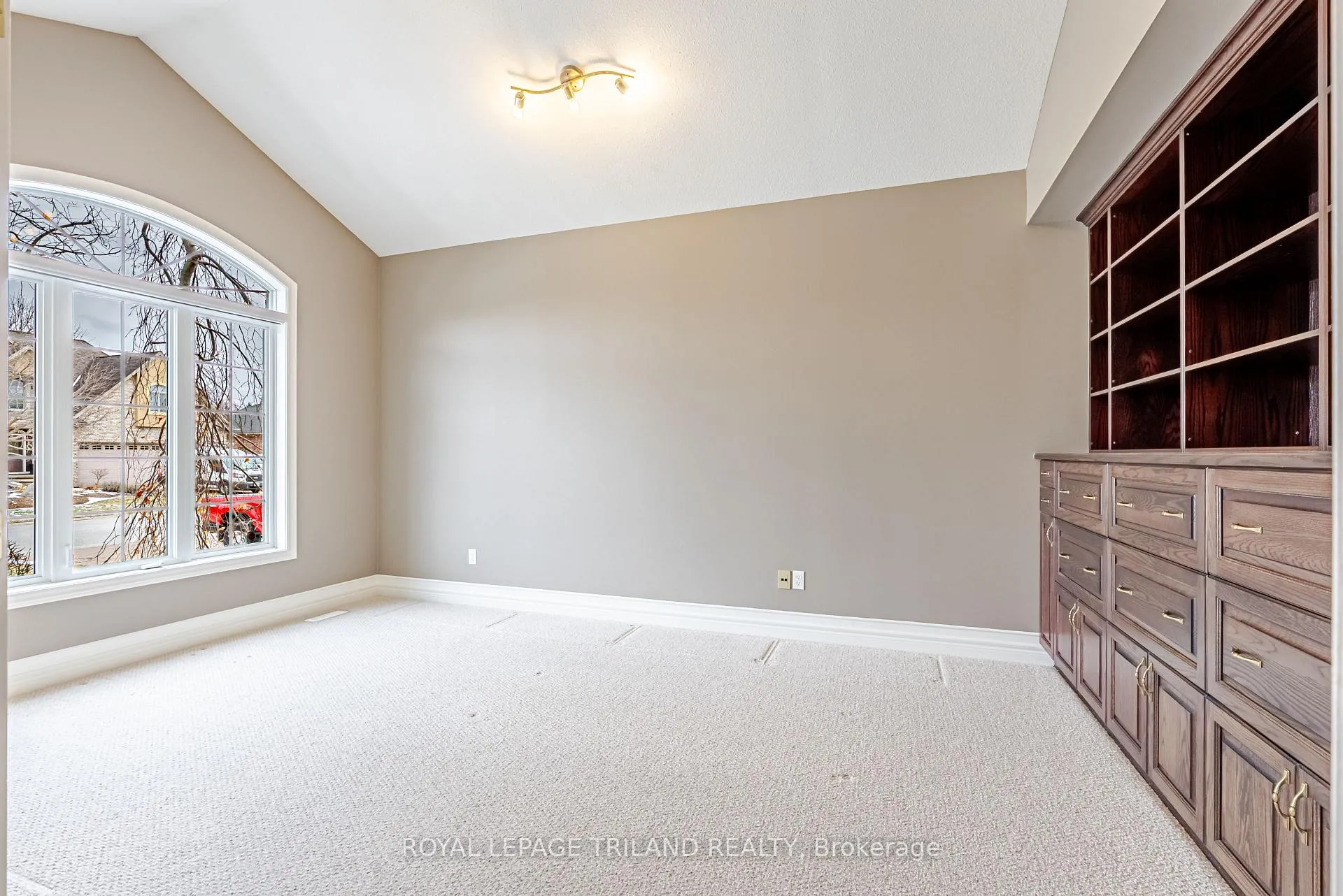 Photo 12 of 43 Pinehurst Drive, Thames Centre, Dorchester — HOMEH