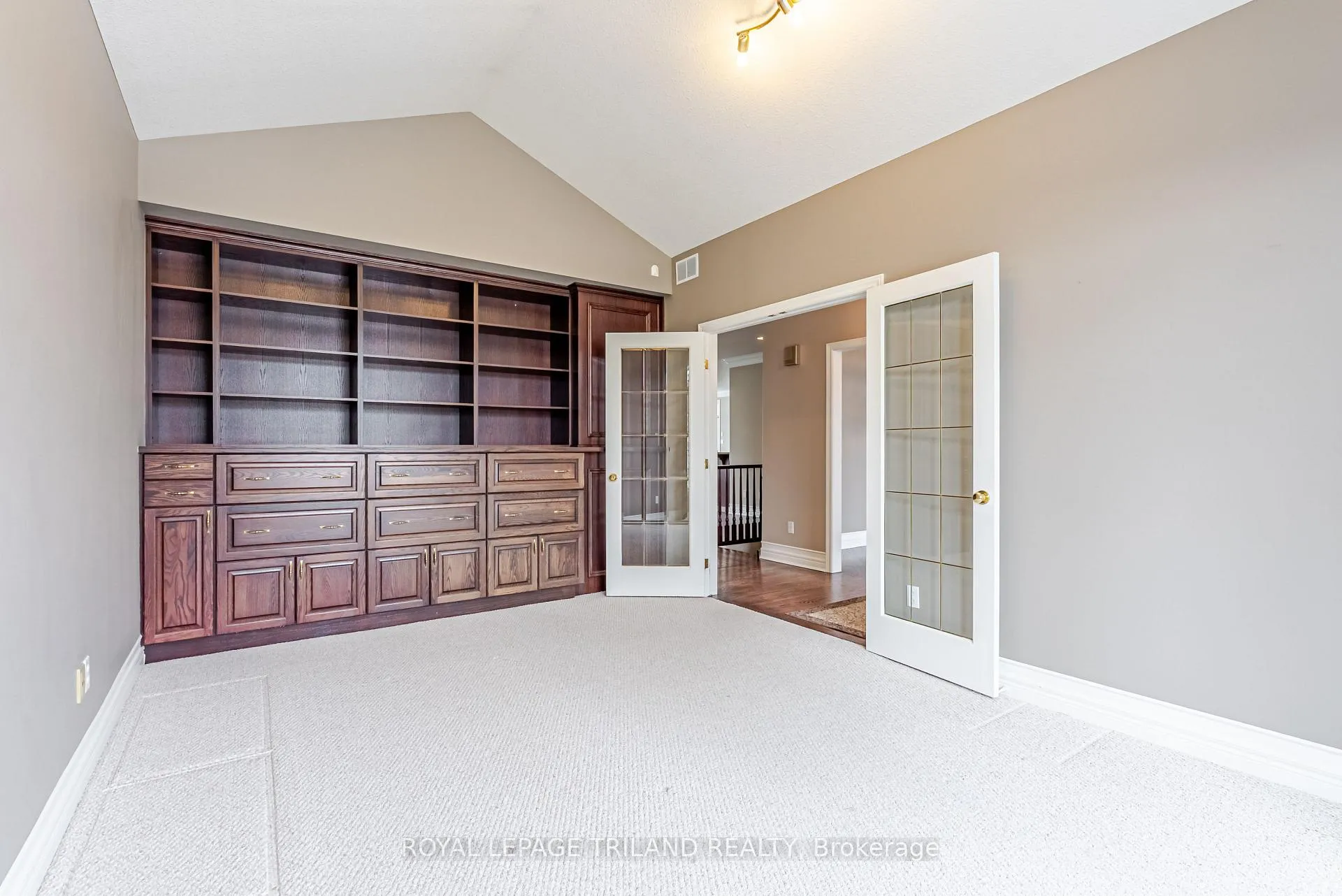 Photo 14 of 43 Pinehurst Drive, Thames Centre, Dorchester — HOMEH