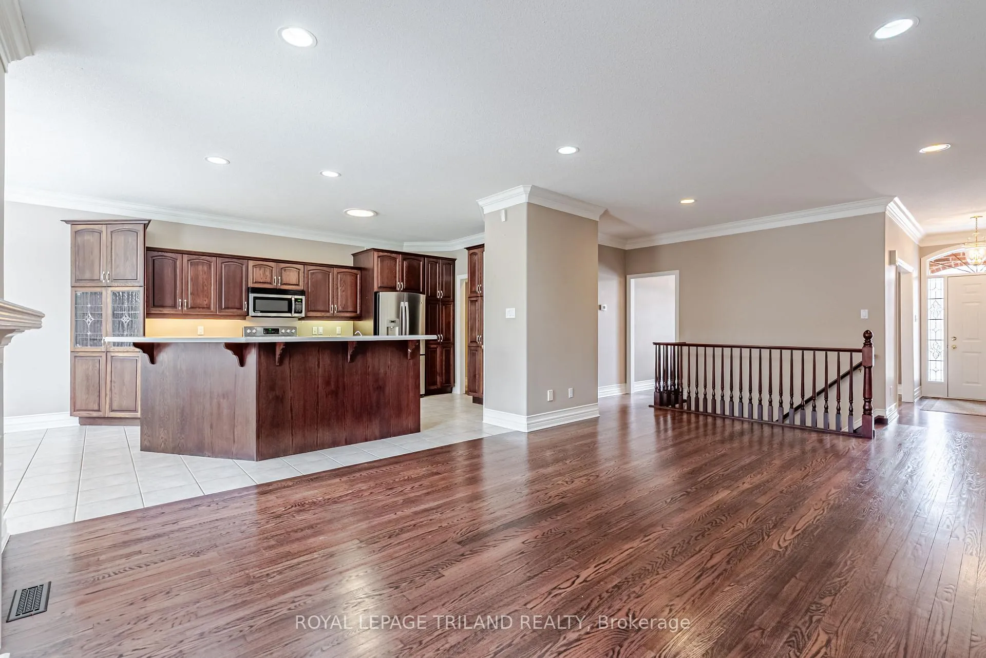 Photo 18 of 43 Pinehurst Drive, Thames Centre, Dorchester — HOMEH