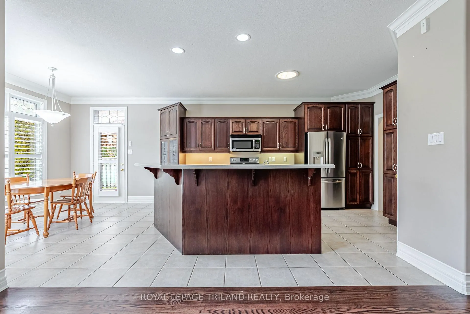 Photo 20 of 43 Pinehurst Drive, Thames Centre, Dorchester — HOMEH