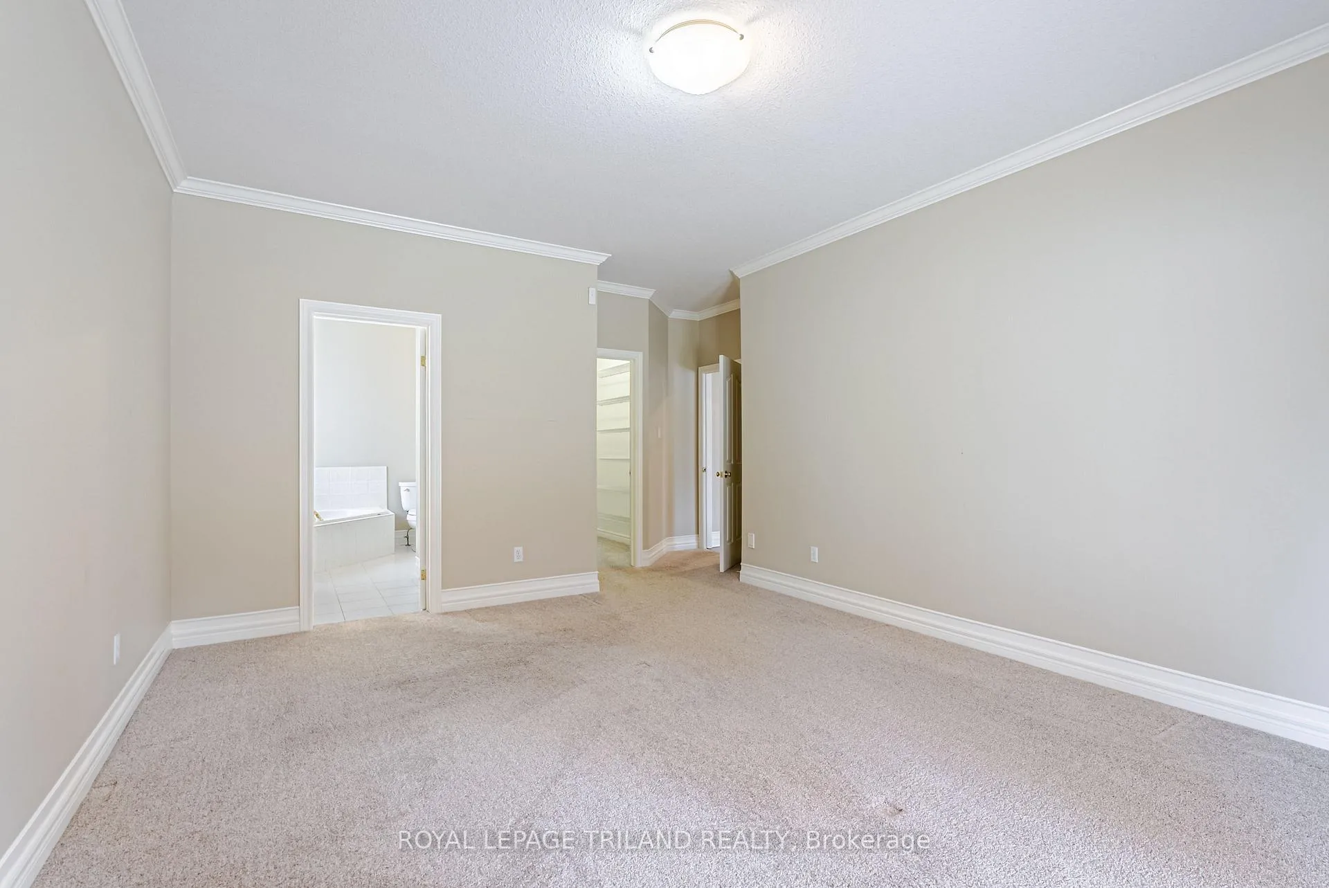 Photo 30 of 43 Pinehurst Drive, Thames Centre, Dorchester — HOMEH