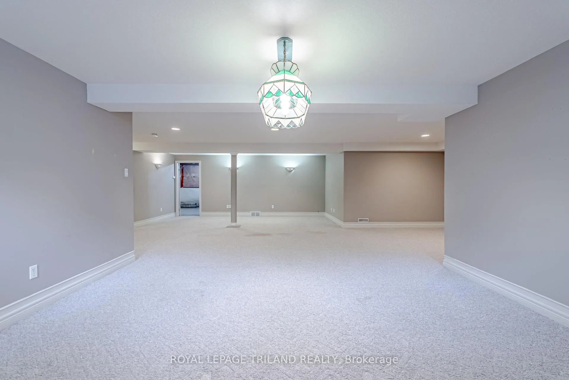 Photo 39 of 43 Pinehurst Drive, Thames Centre, Dorchester — HOMEH