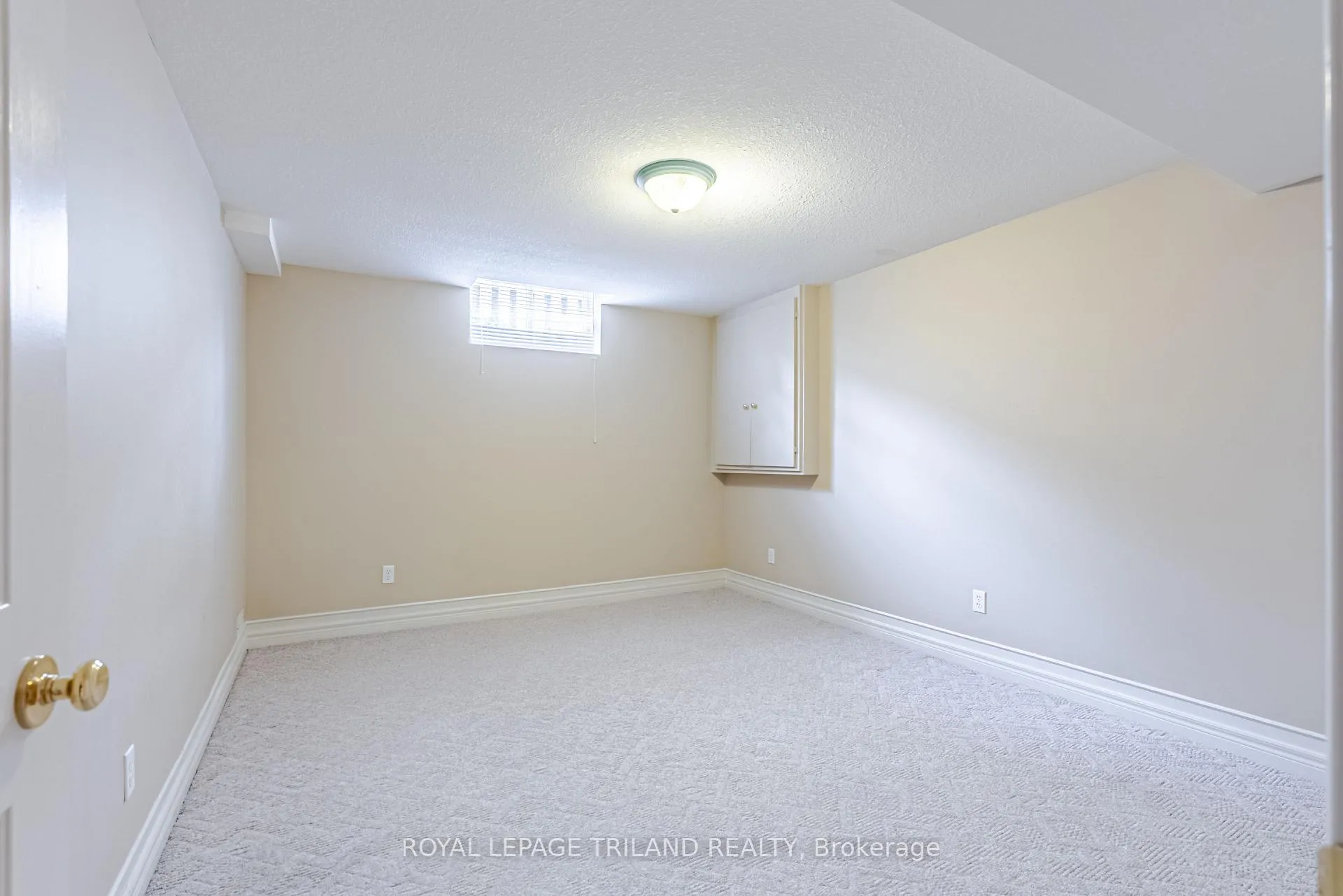 Photo 40 of 43 Pinehurst Drive, Thames Centre, Dorchester — HOMEH
