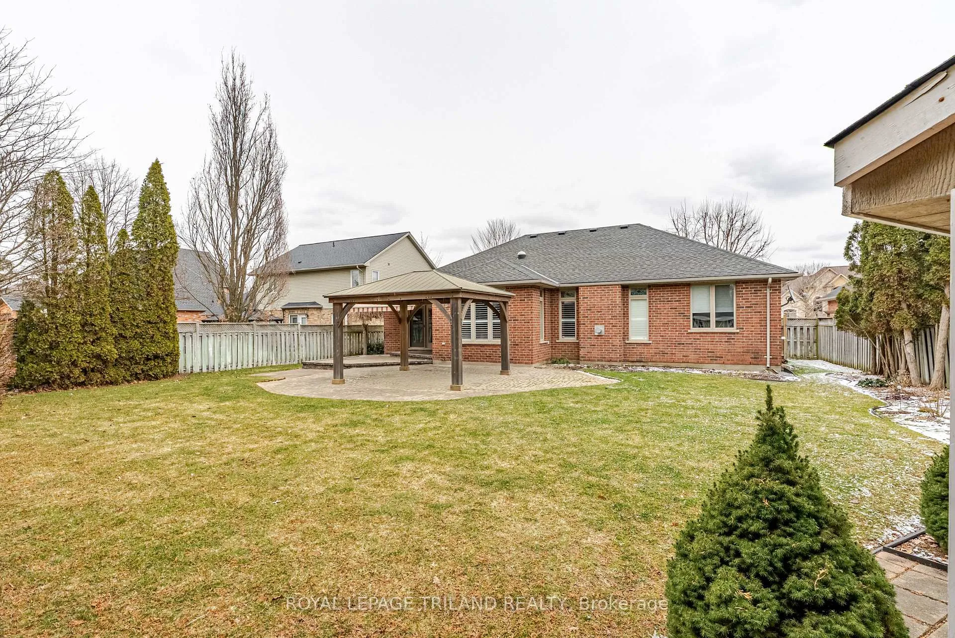 Photo 47 of 43 Pinehurst Drive, Thames Centre, Dorchester — HOMEH