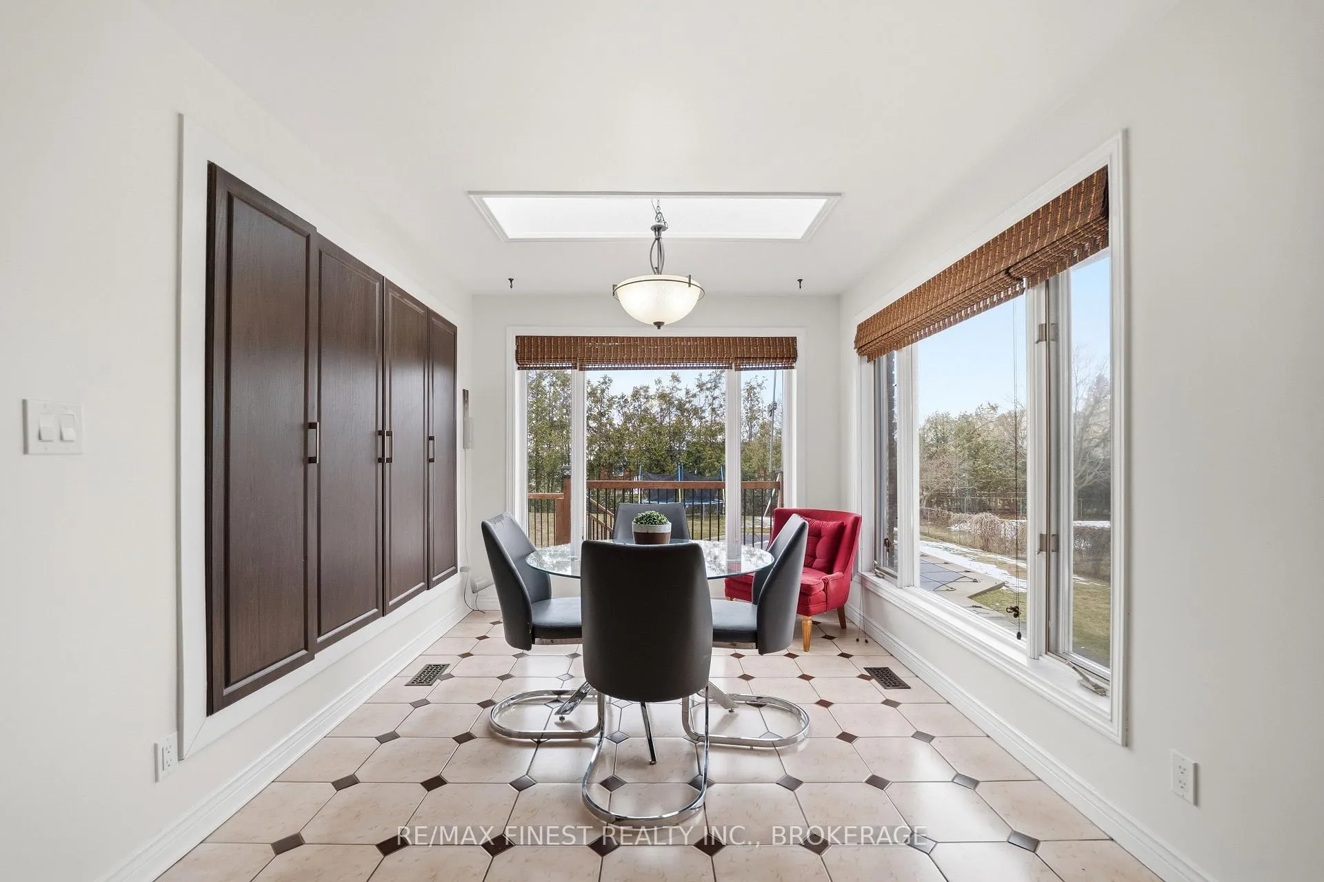 Photo 10 of 1779 Floyd Avenue, Kingston, City North of 401 — HOMEH