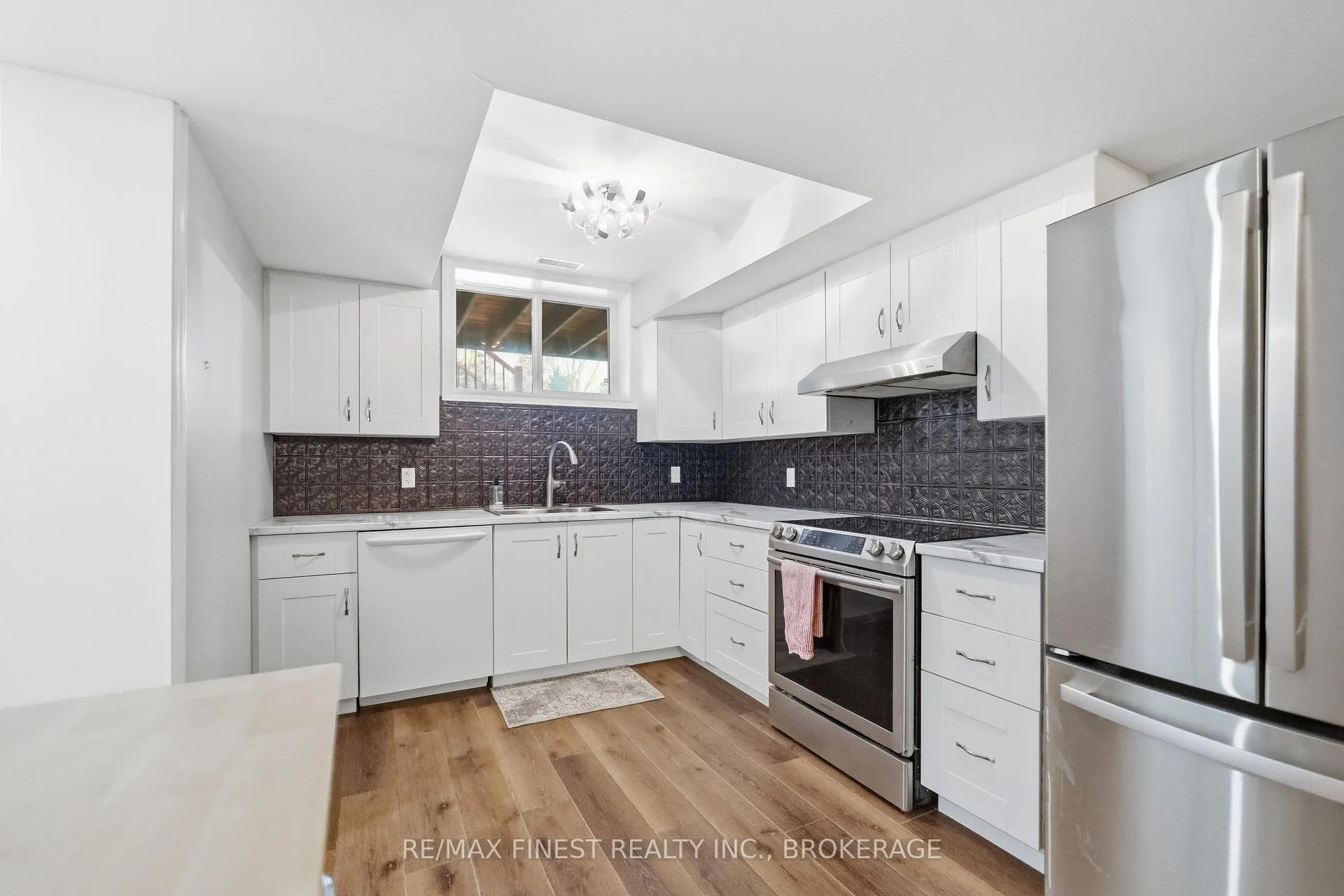 Photo 34 of 1779 Floyd Avenue, Kingston, City North of 401 — HOMEH