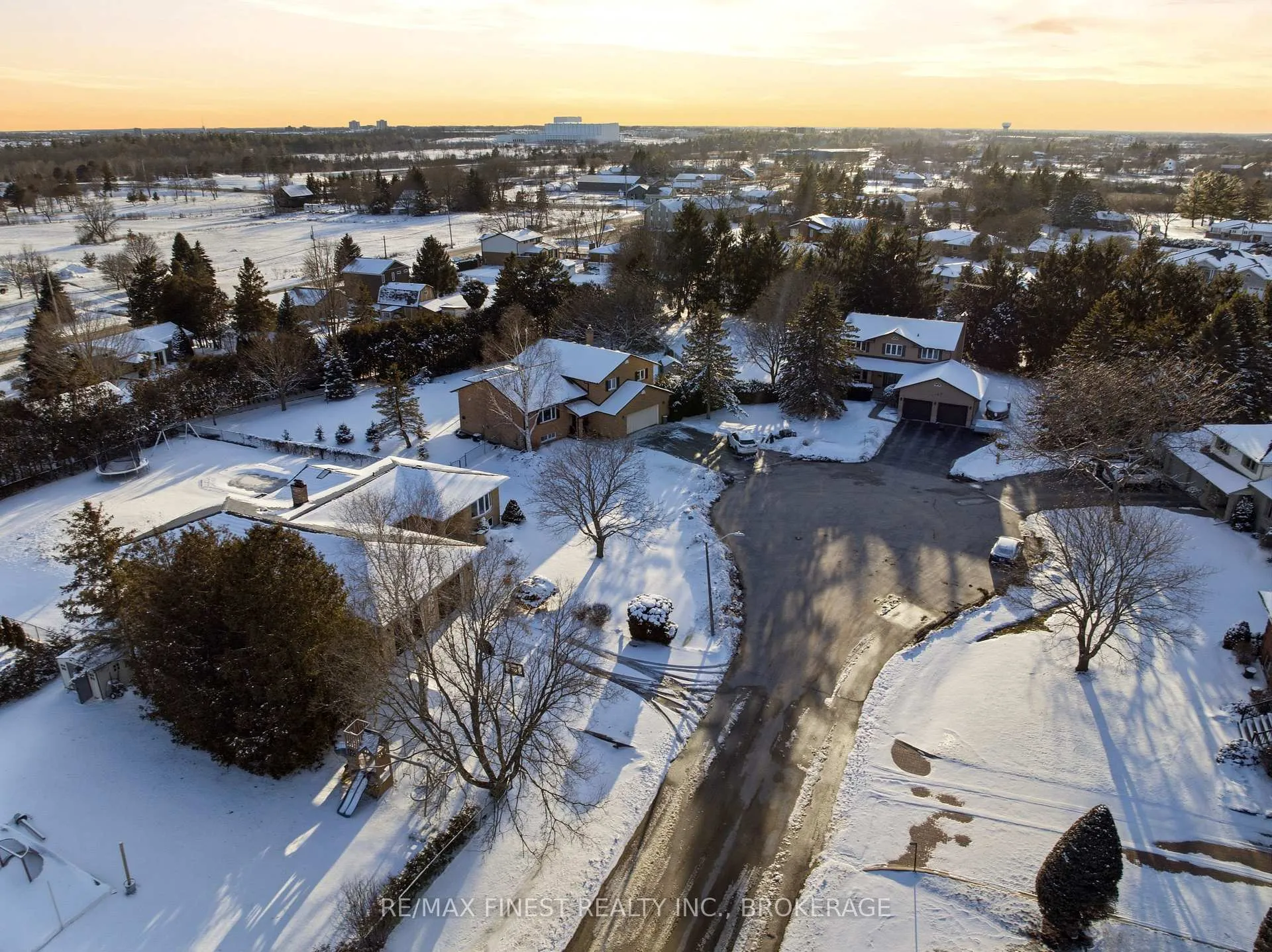 Photo 46 of 1779 Floyd Avenue, Kingston, City North of 401 — HOMEH