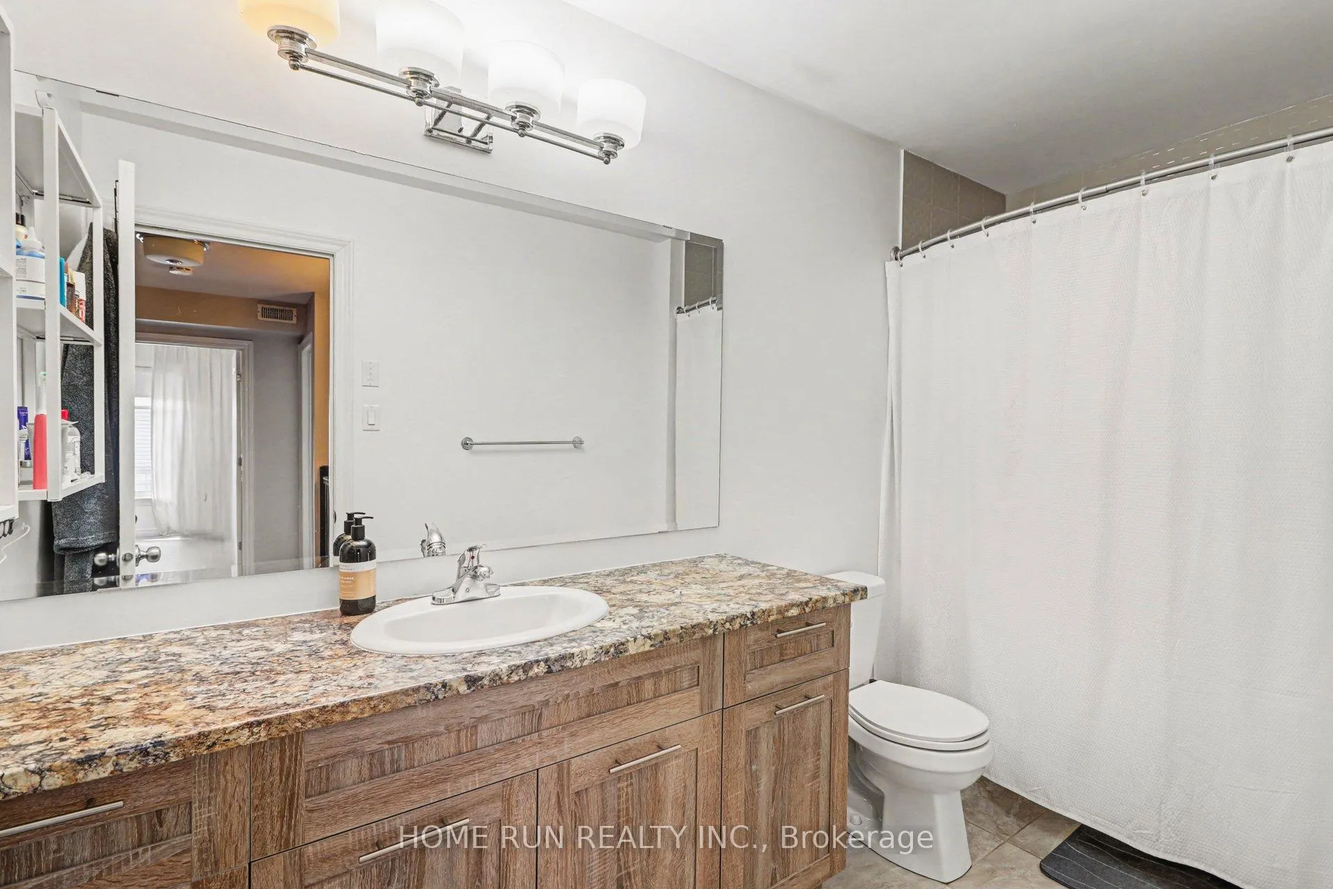 Photo 12 of 527 Chaperal Private, Ottawa, Avalon West — HOMEH