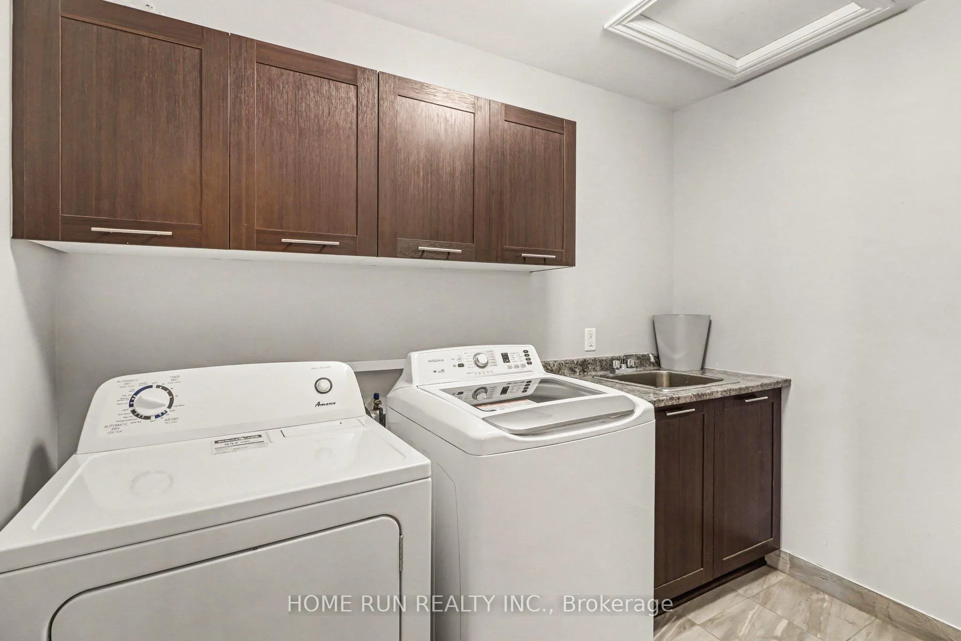 Photo 13 of 527 Chaperal Private, Ottawa, Avalon West — HOMEH