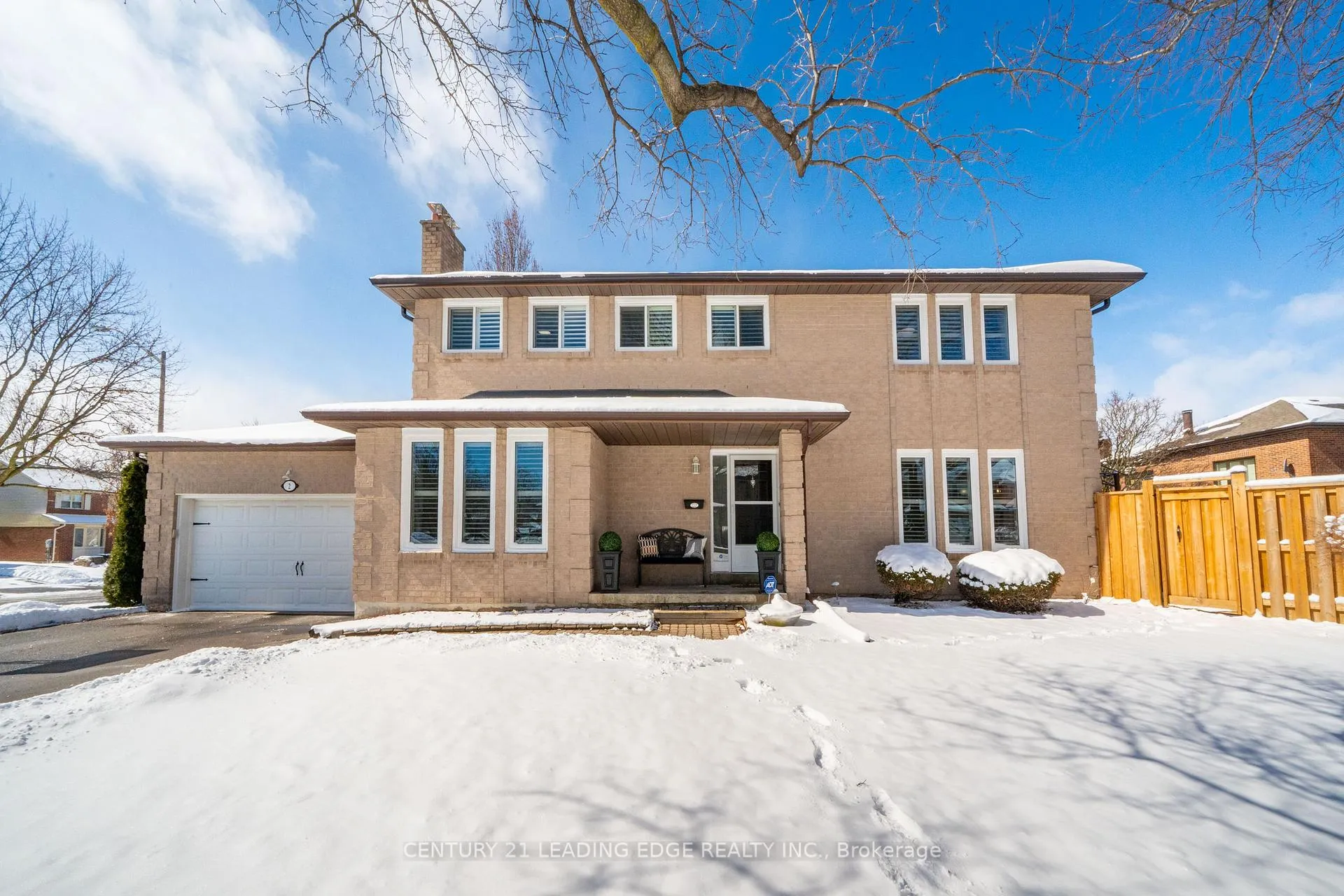 Photo 3 of 2 Bryant Road, Markham, Markham Village — HOMEH