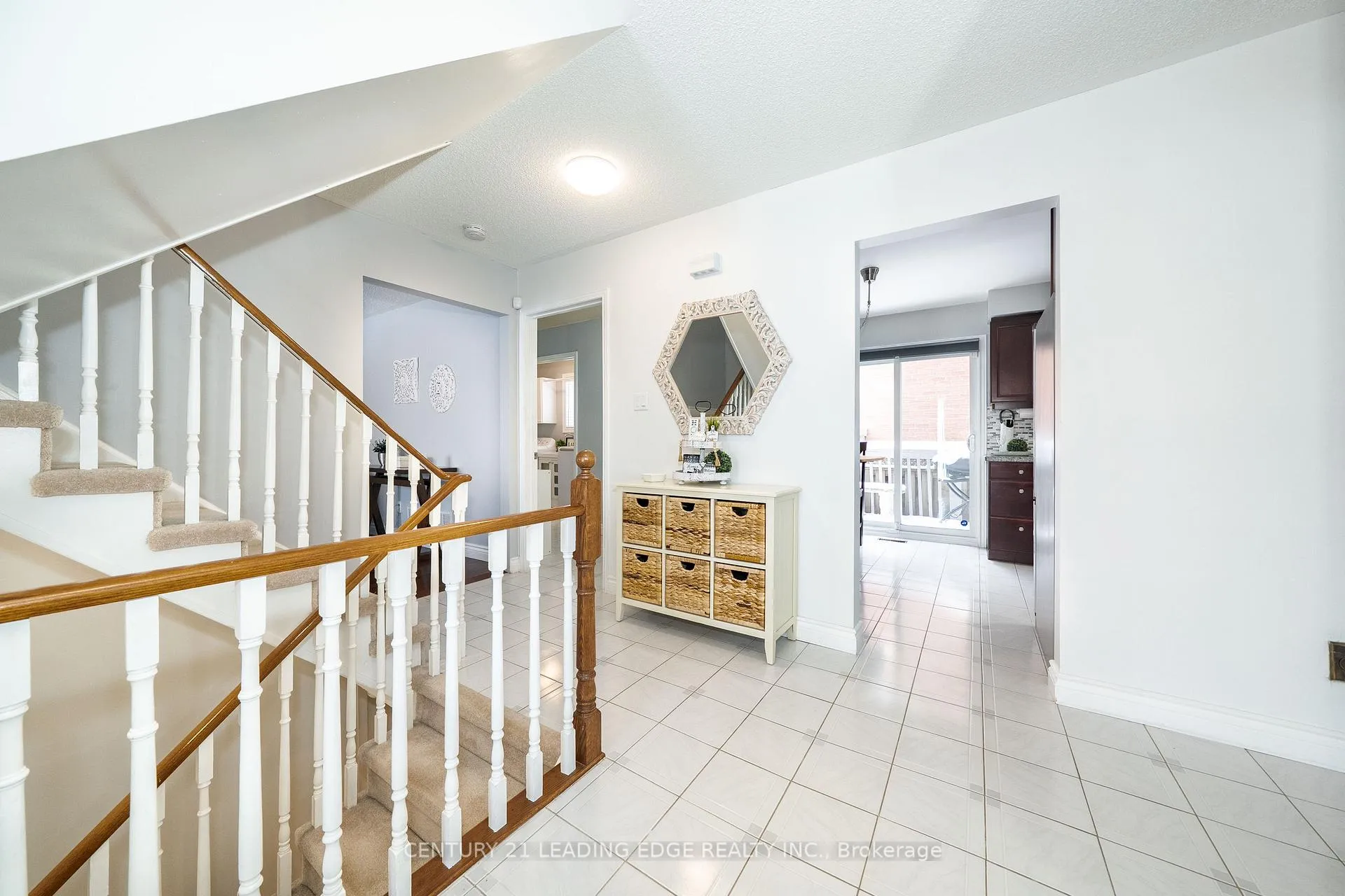 Photo 5 of 2 Bryant Road, Markham, Markham Village — HOMEH