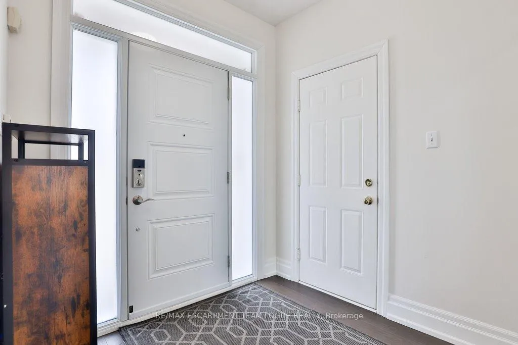Photo 6 of 2189 Woodglen Crescent, Burlington, Orchard — HOMEH